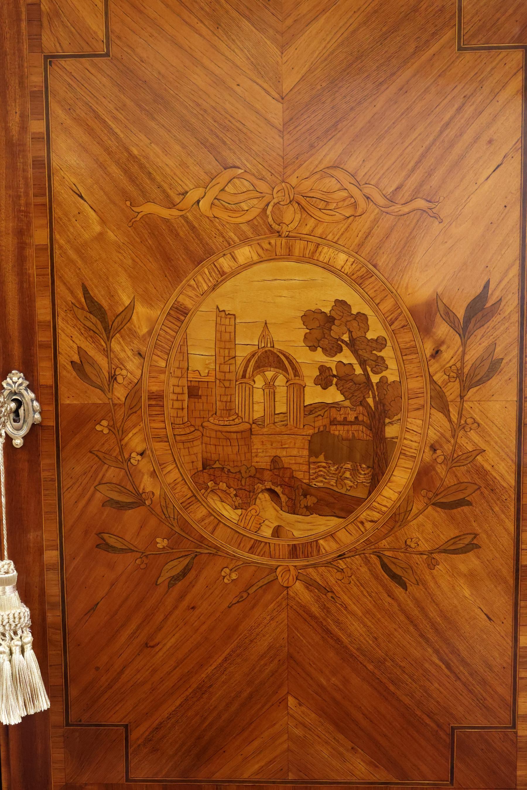Commode à plateau en marqueterie de marbre du 19ème siècle par Henri Picard en vente 8