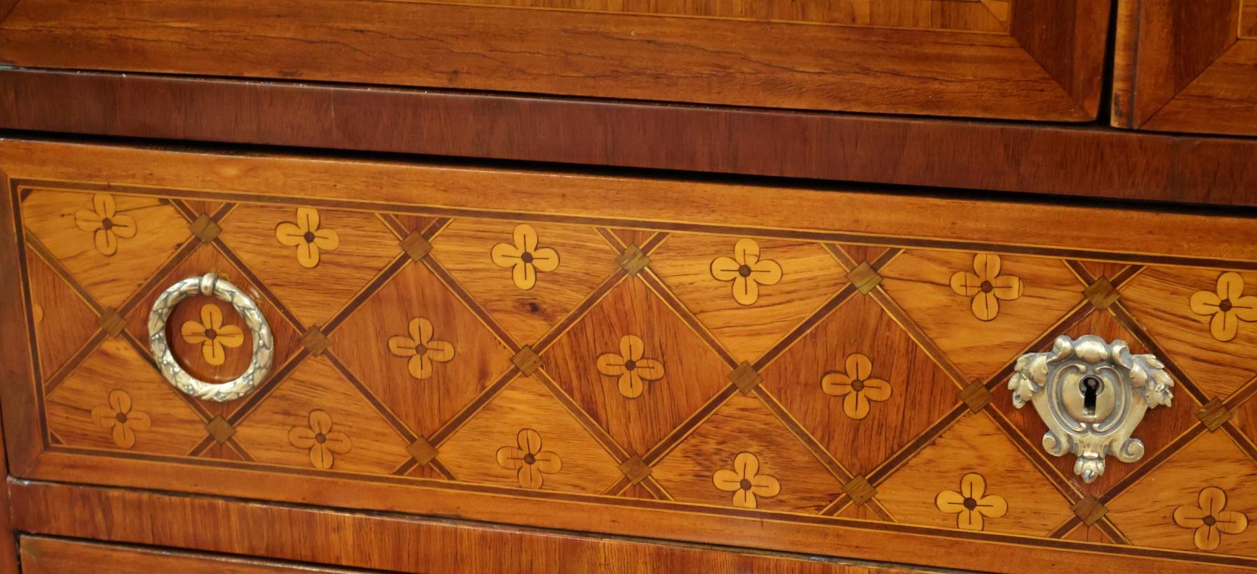 Commode à plateau en marqueterie de marbre du 19ème siècle par Henri Picard en vente 9