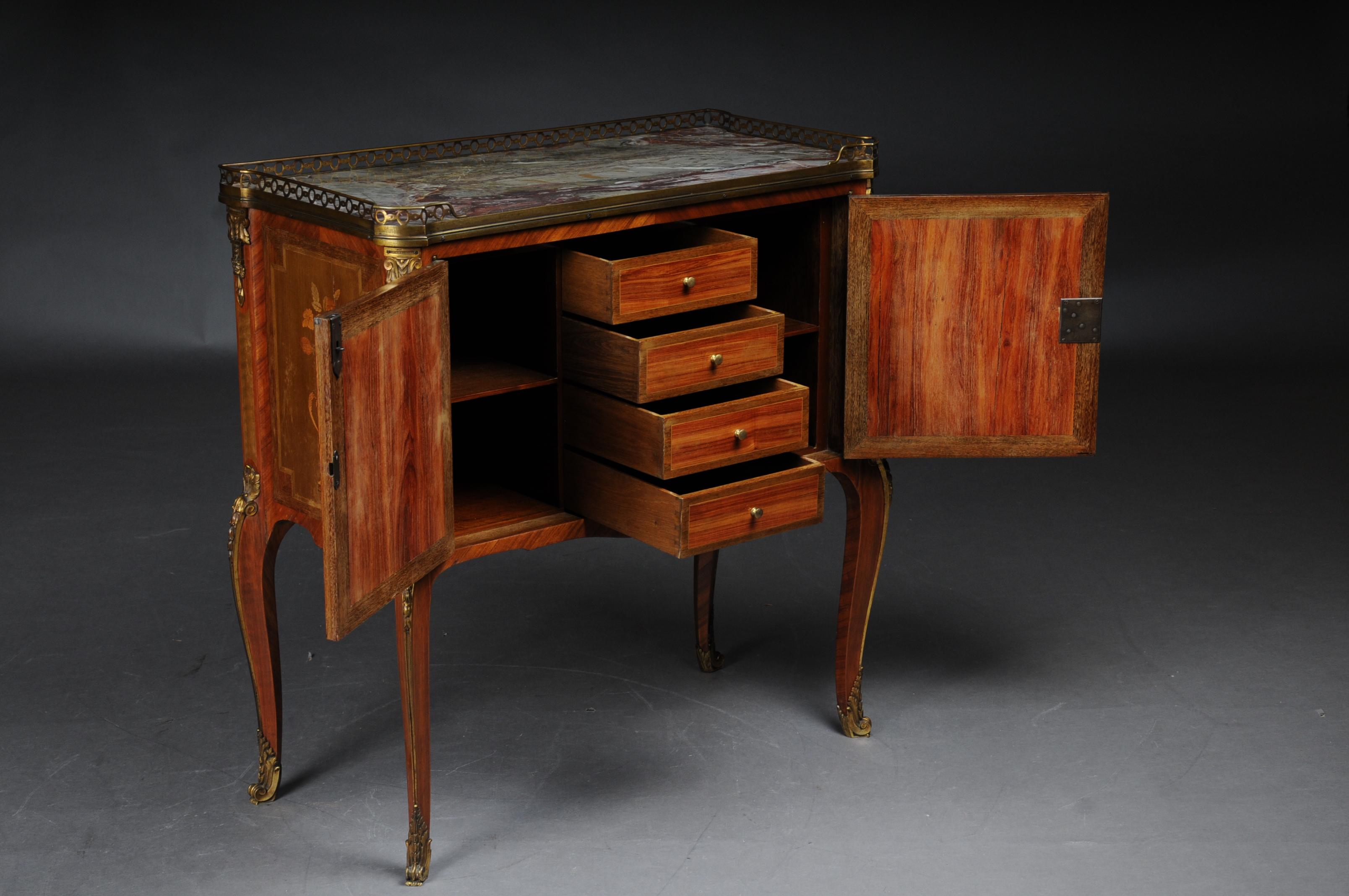 Comò francese intarsiato del XIX secolo Transizione, Napoleone III, circa 1870 in vendita 10