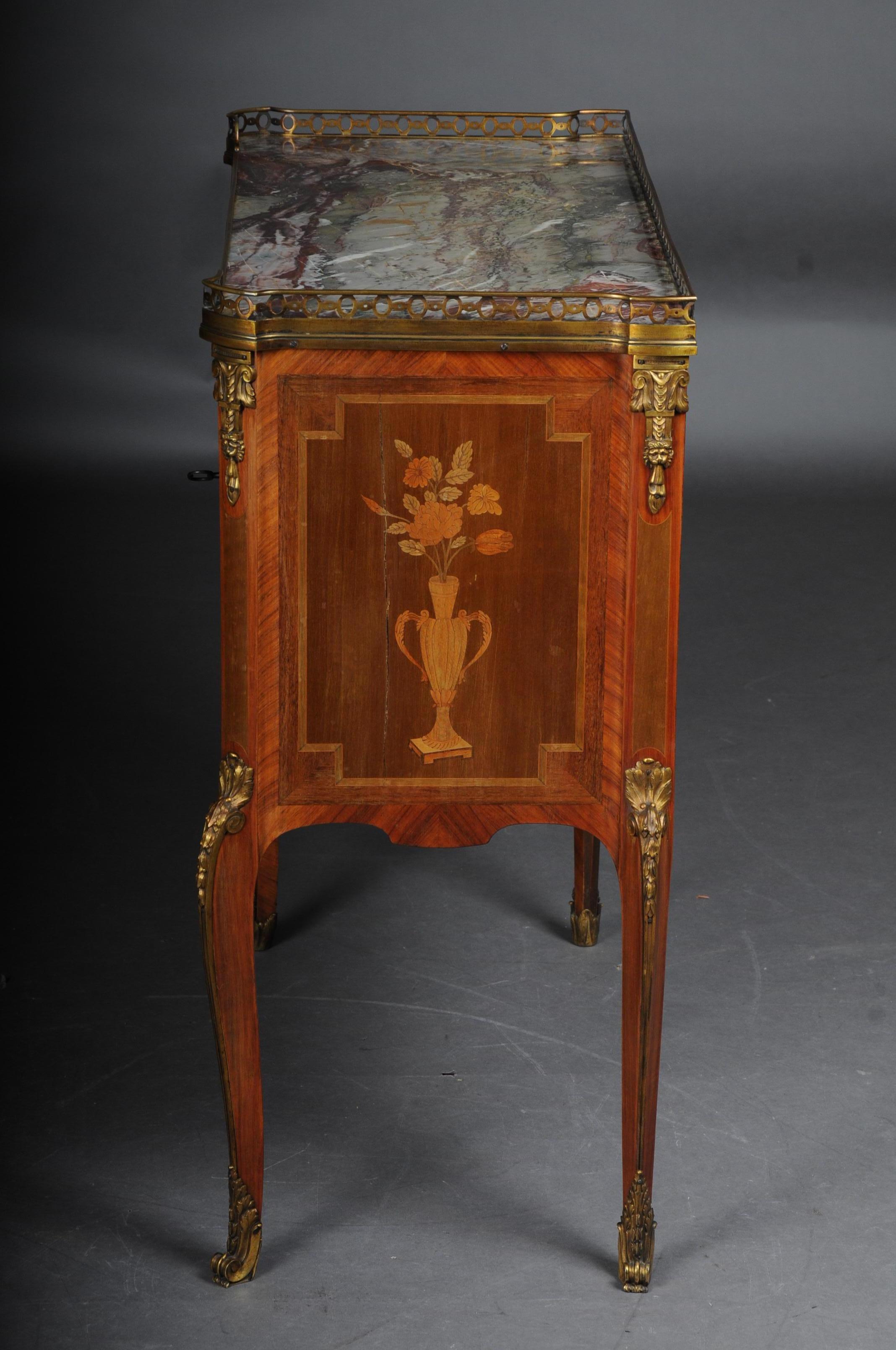 Comò francese intarsiato del XIX secolo Transizione, Napoleone III, circa 1870 In condizioni discrete in vendita a Berlin, DE