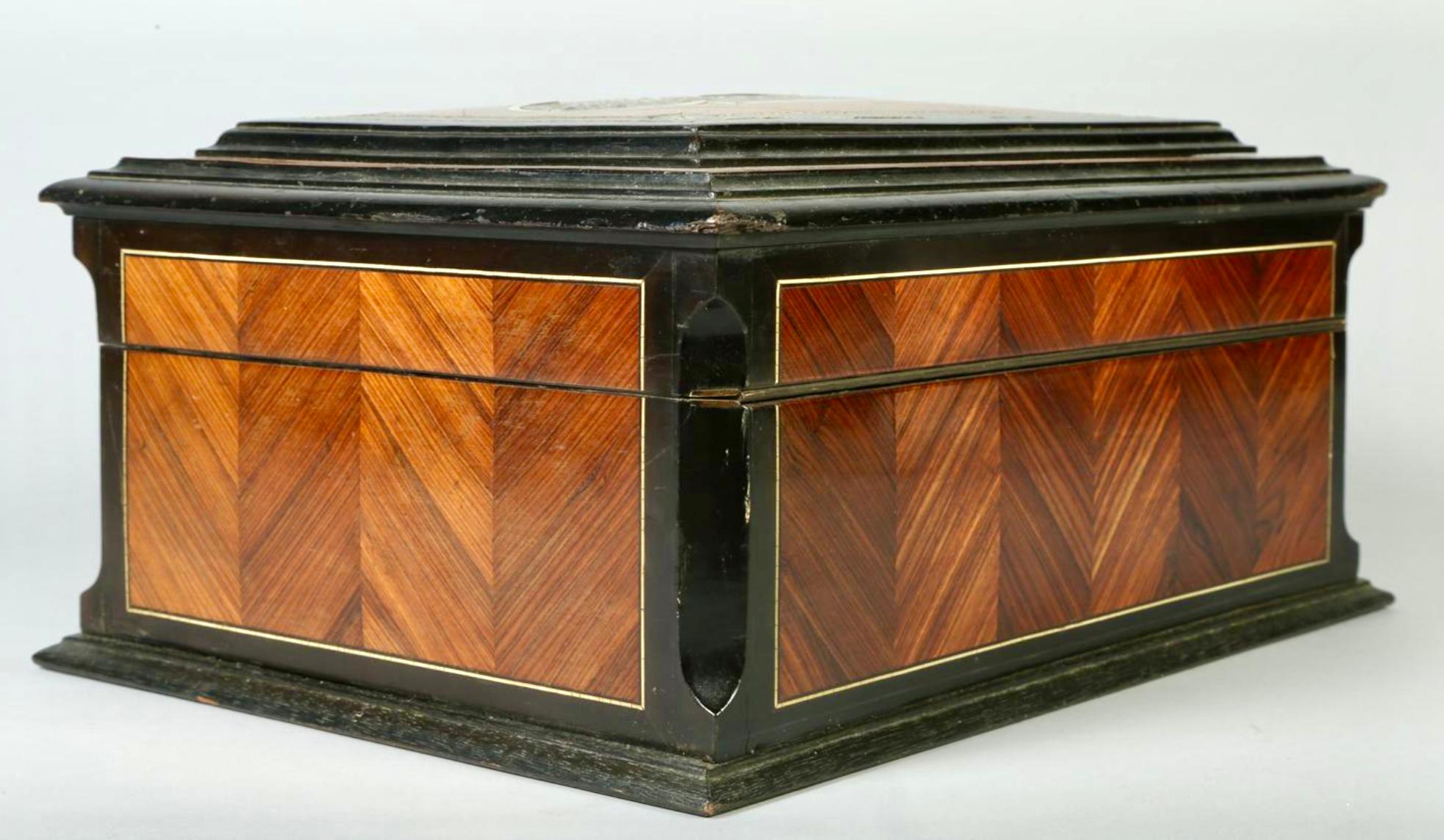 19th Century French Marquetry Inlaid and Ebonized Wood Box In Good Condition For Sale In Bradenton, FL