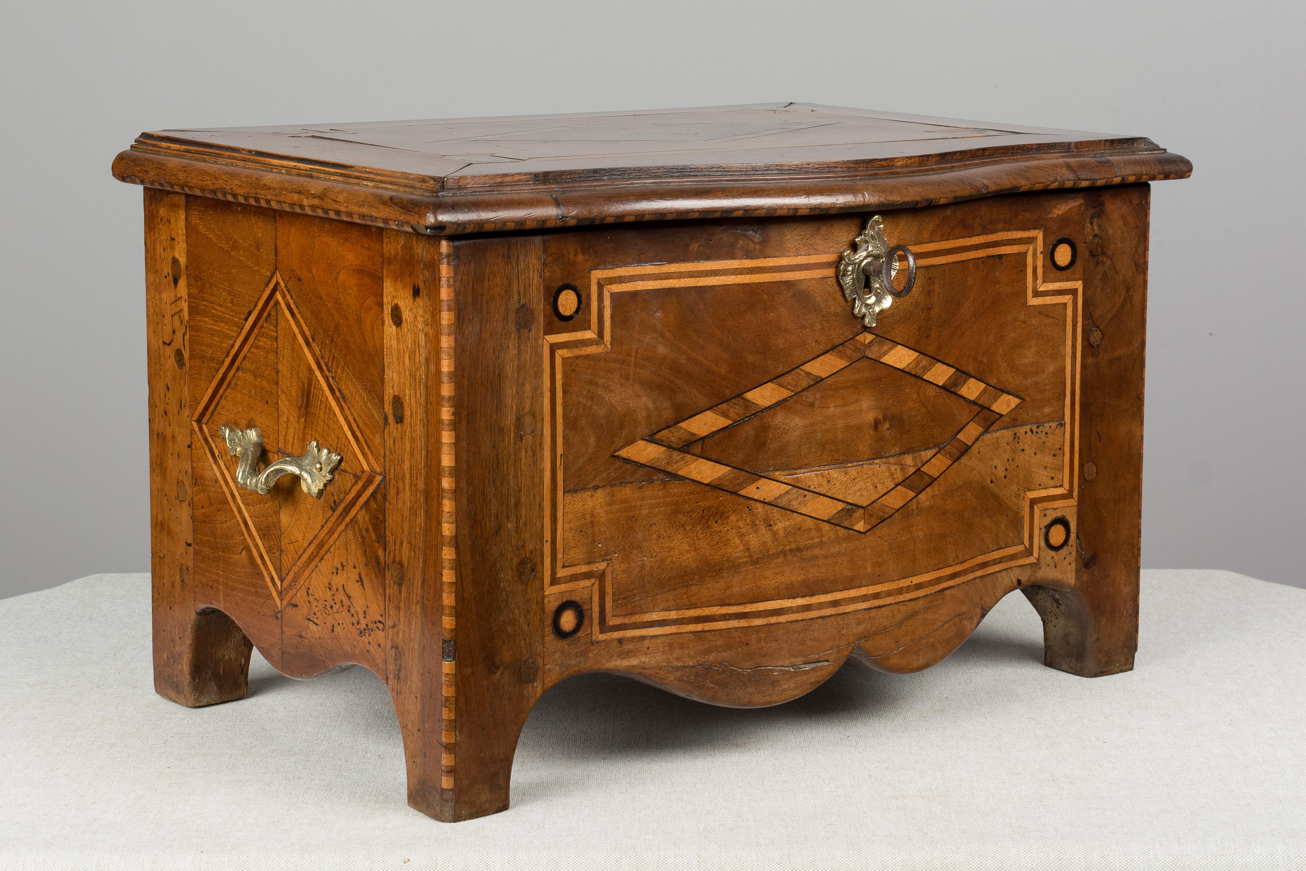 19th Century French  Miniature  Coffer Marquetry For Sale 5