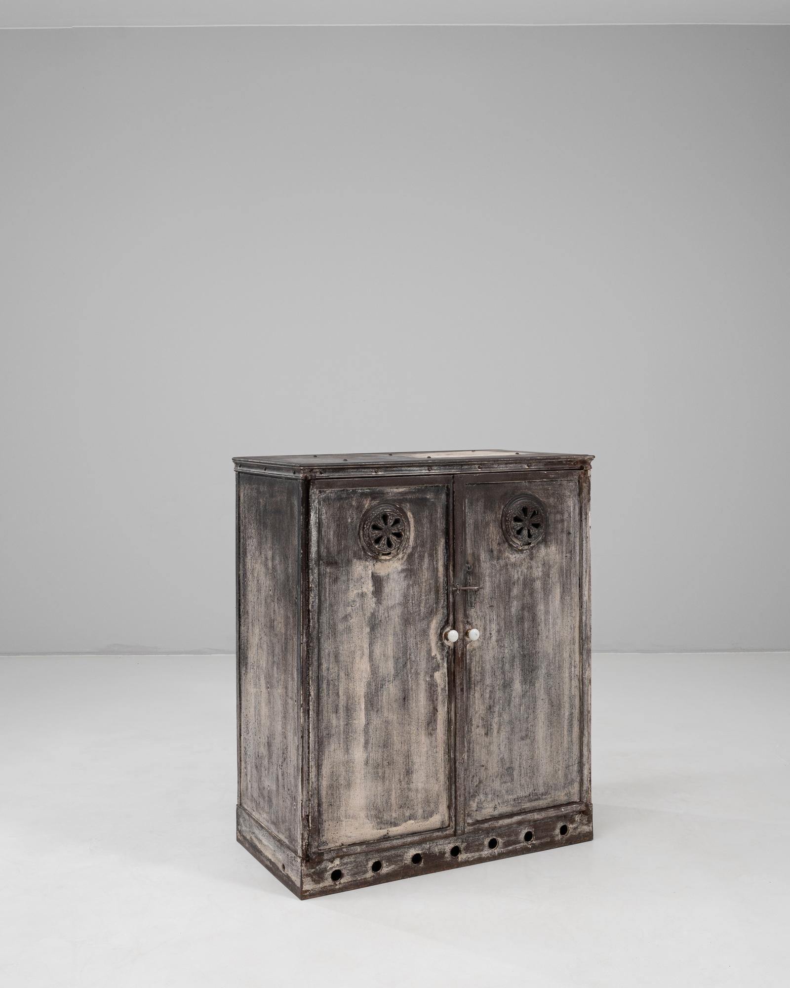 Metallo Buffet francese in metallo del XIX secolo in vendita