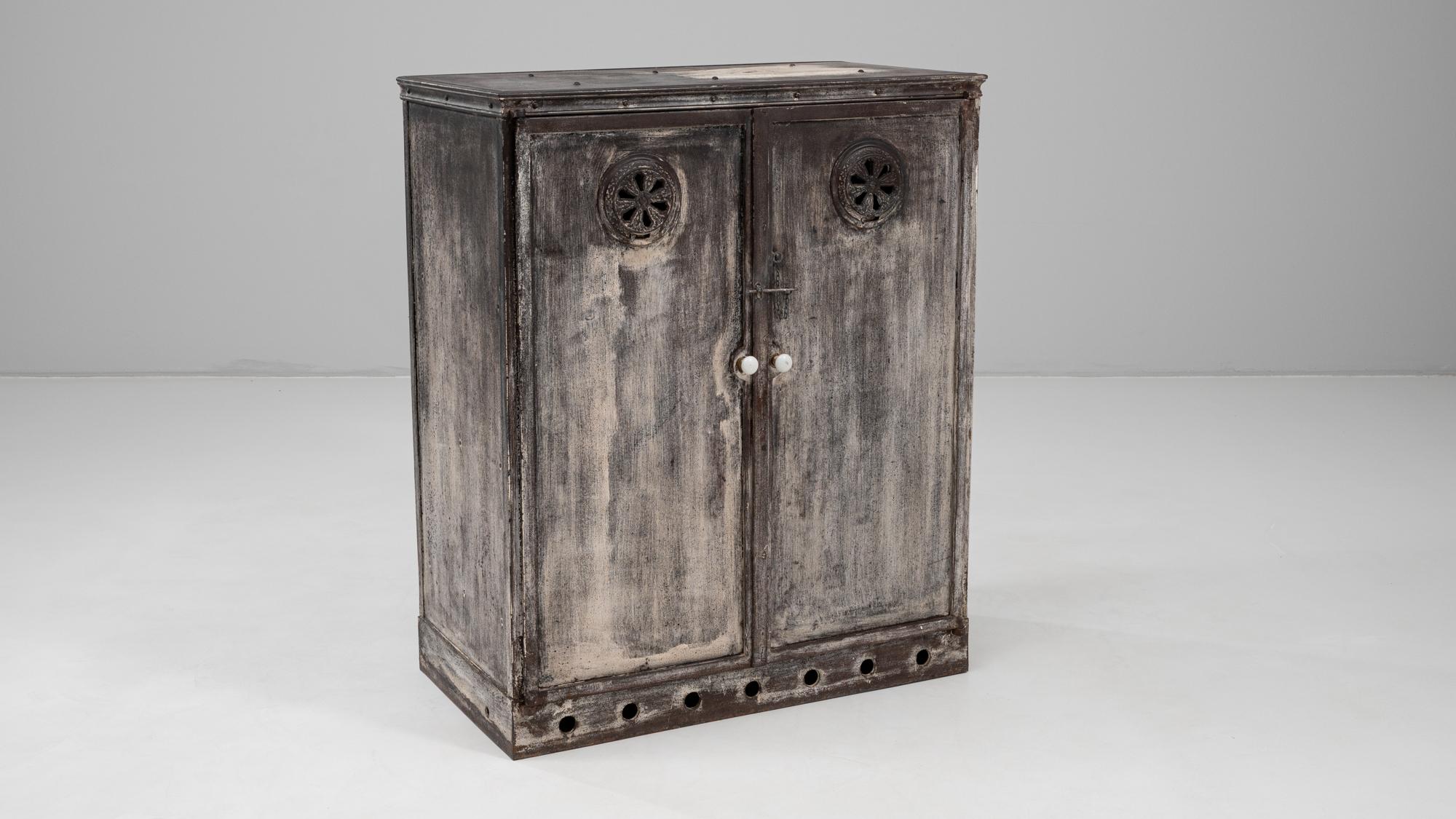 Buffet francese in metallo del XIX secolo in vendita 4