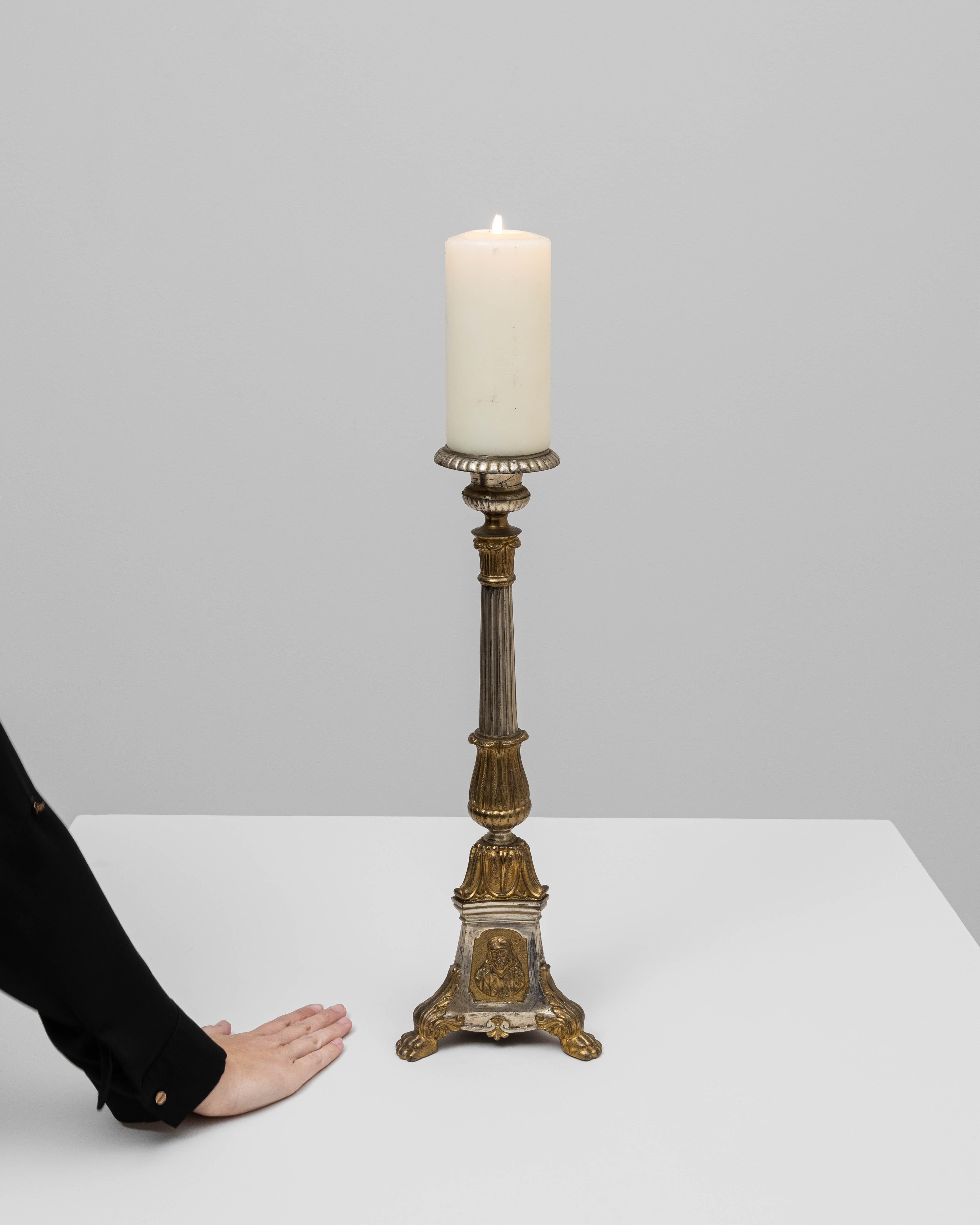 Candeliere francese in metallo del XIX secolo In condizioni buone in vendita a High Point, NC