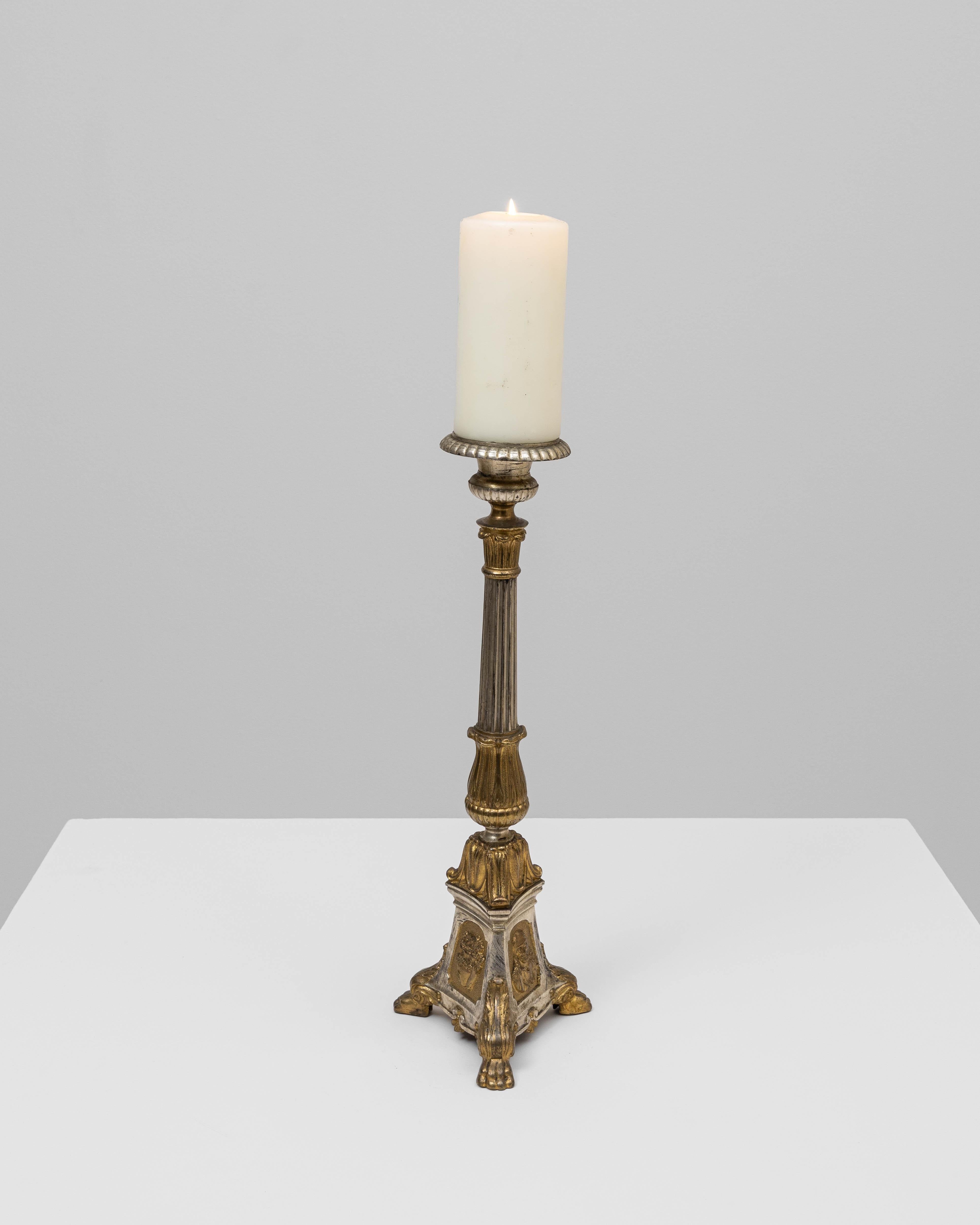 Candeliere francese in metallo del XIX secolo in vendita 3