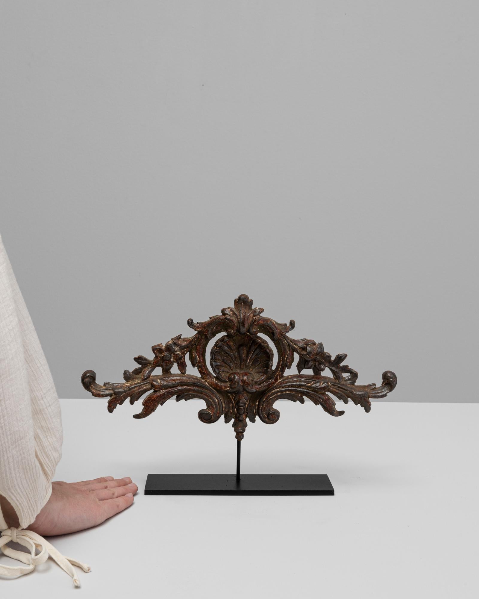 Francese Decorazione francese del XIX secolo in metallo su supporto in vendita