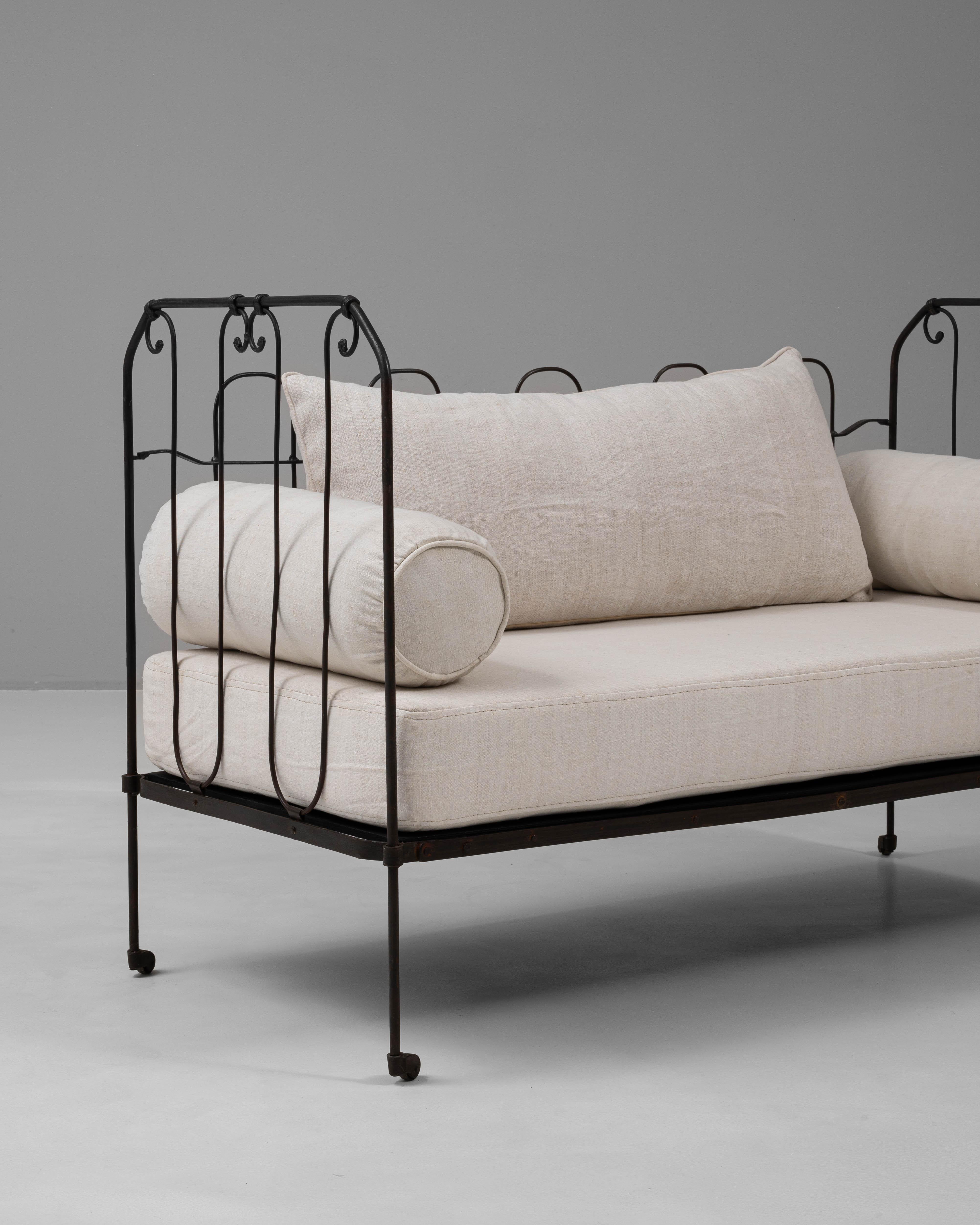 19th Century French Metal & Upholstered Daybed On Wheels For Sale 5