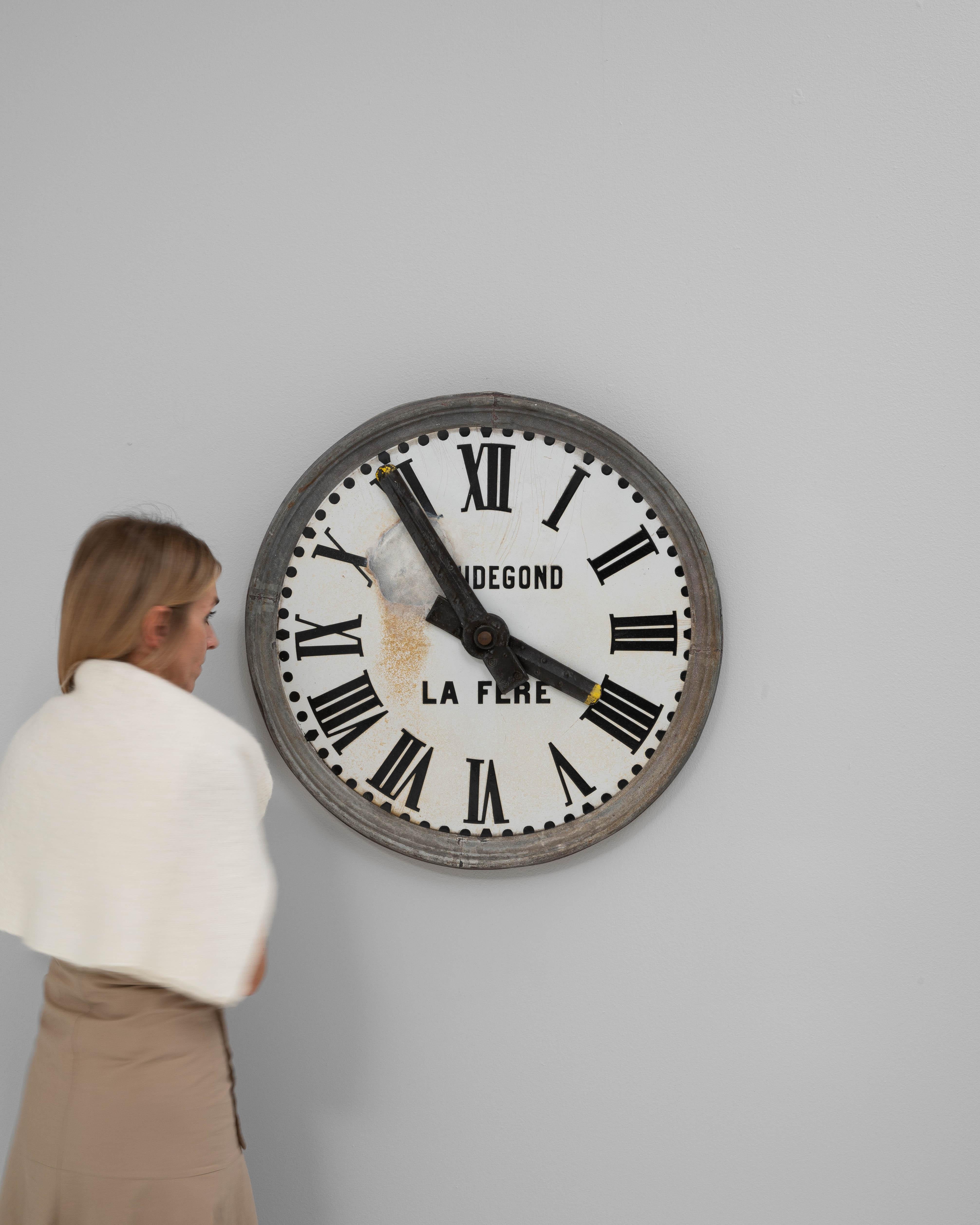 19th Century French Metal & Wooden Wall Clock (Französisch) im Angebot