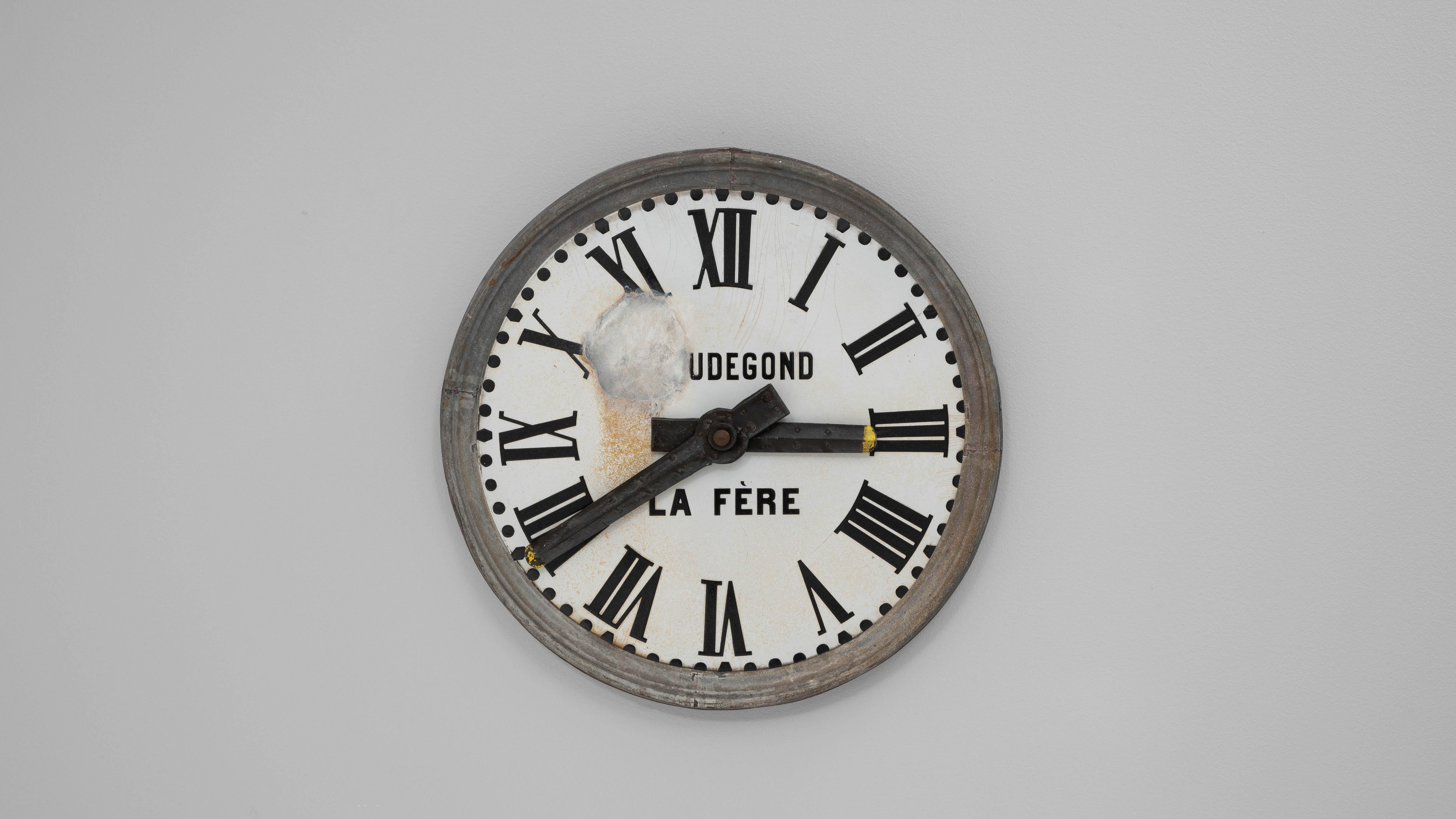 19th Century French Metal & Wooden Wall Clock im Angebot 2