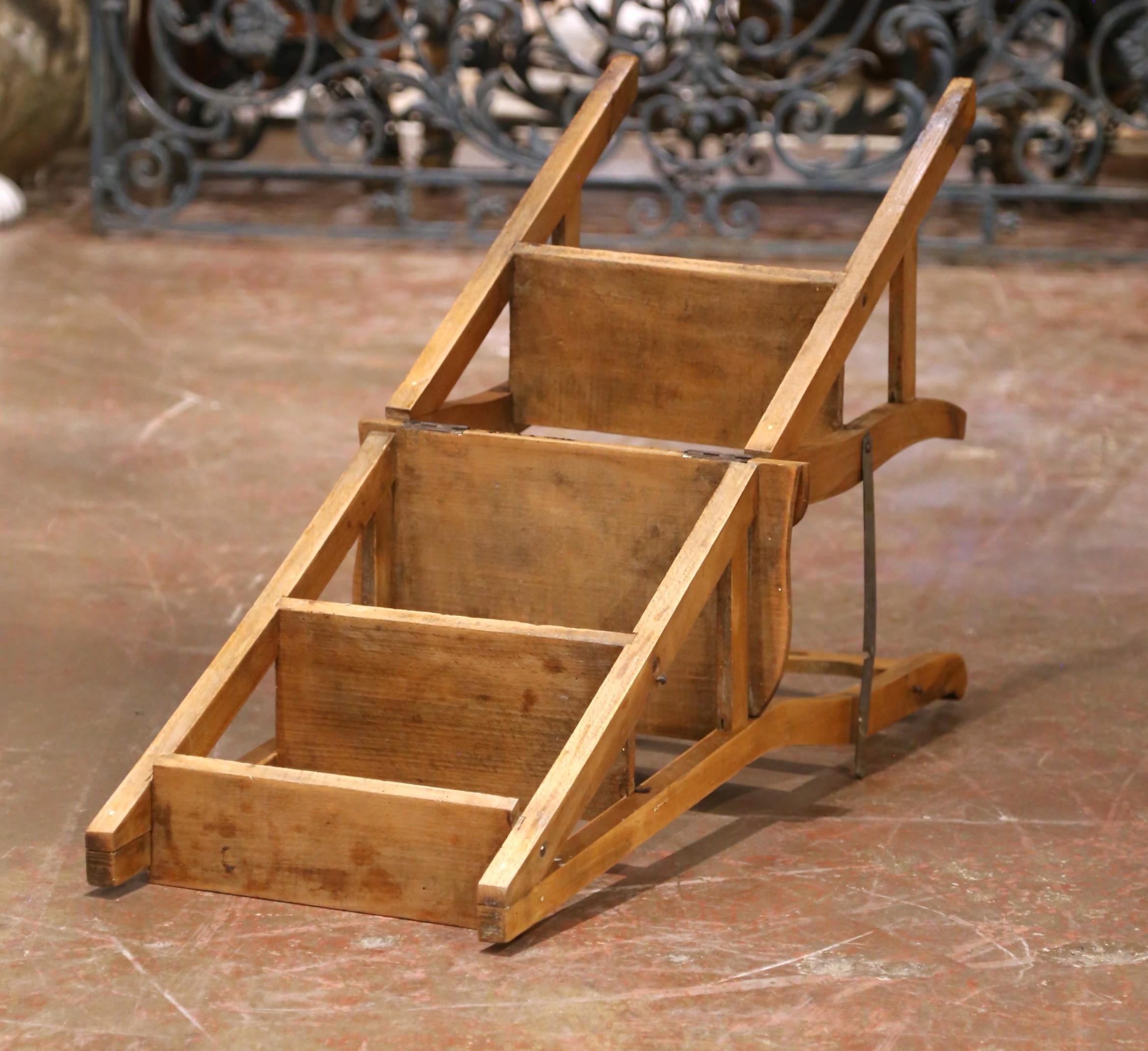 19th Century French Metamorphic Beech Ladder Chair with Four Steps For Sale 11