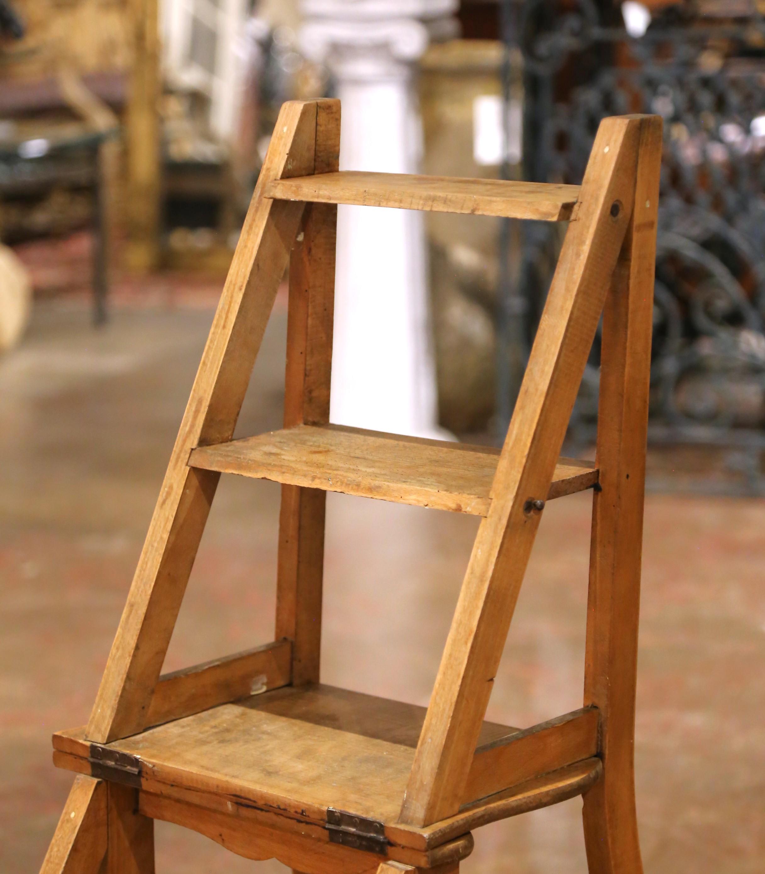 19th Century French Metamorphic Beech Ladder Chair with Four Steps In Excellent Condition For Sale In Dallas, TX
