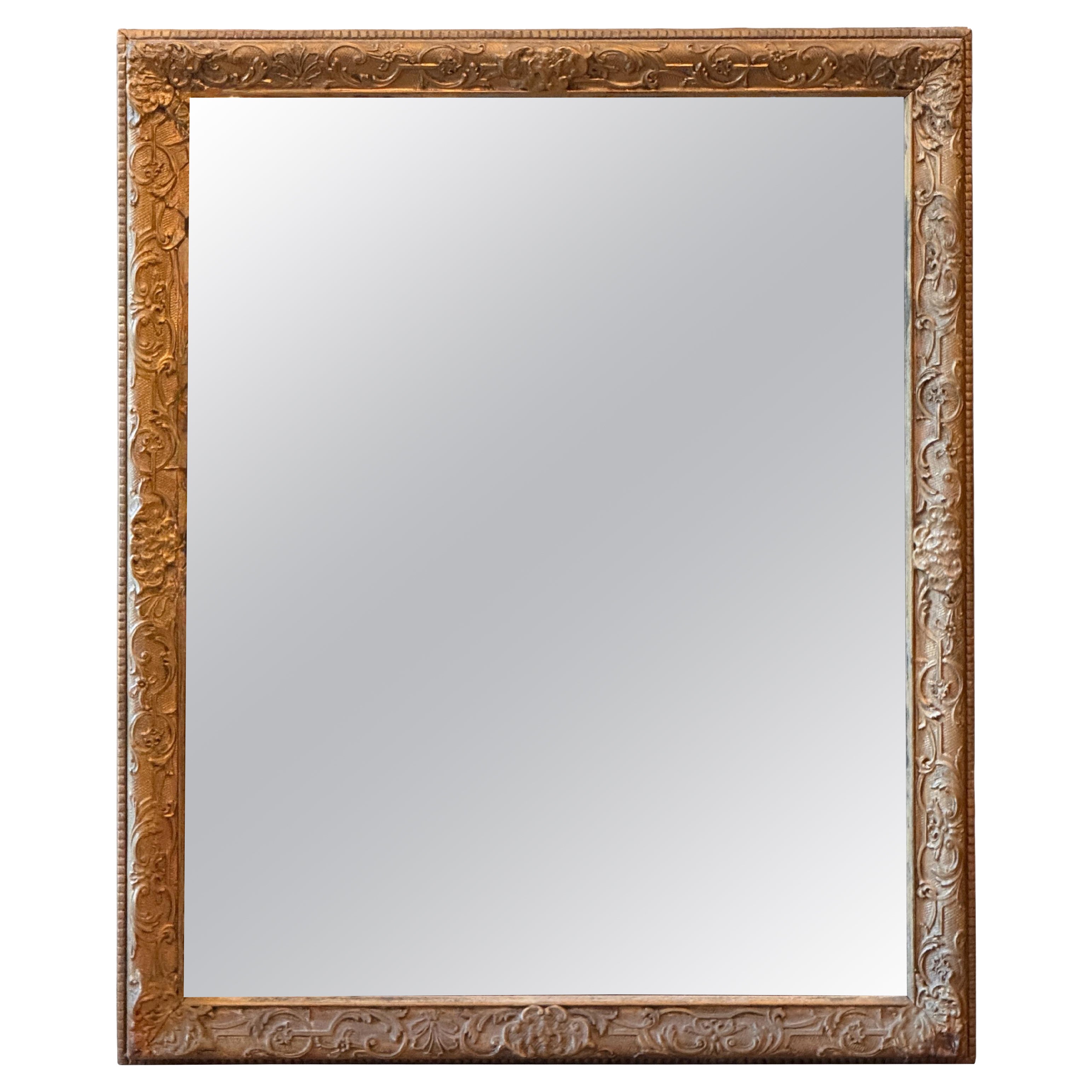 Miroir français du 19ème siècle dans un cadre en bois doré en vente