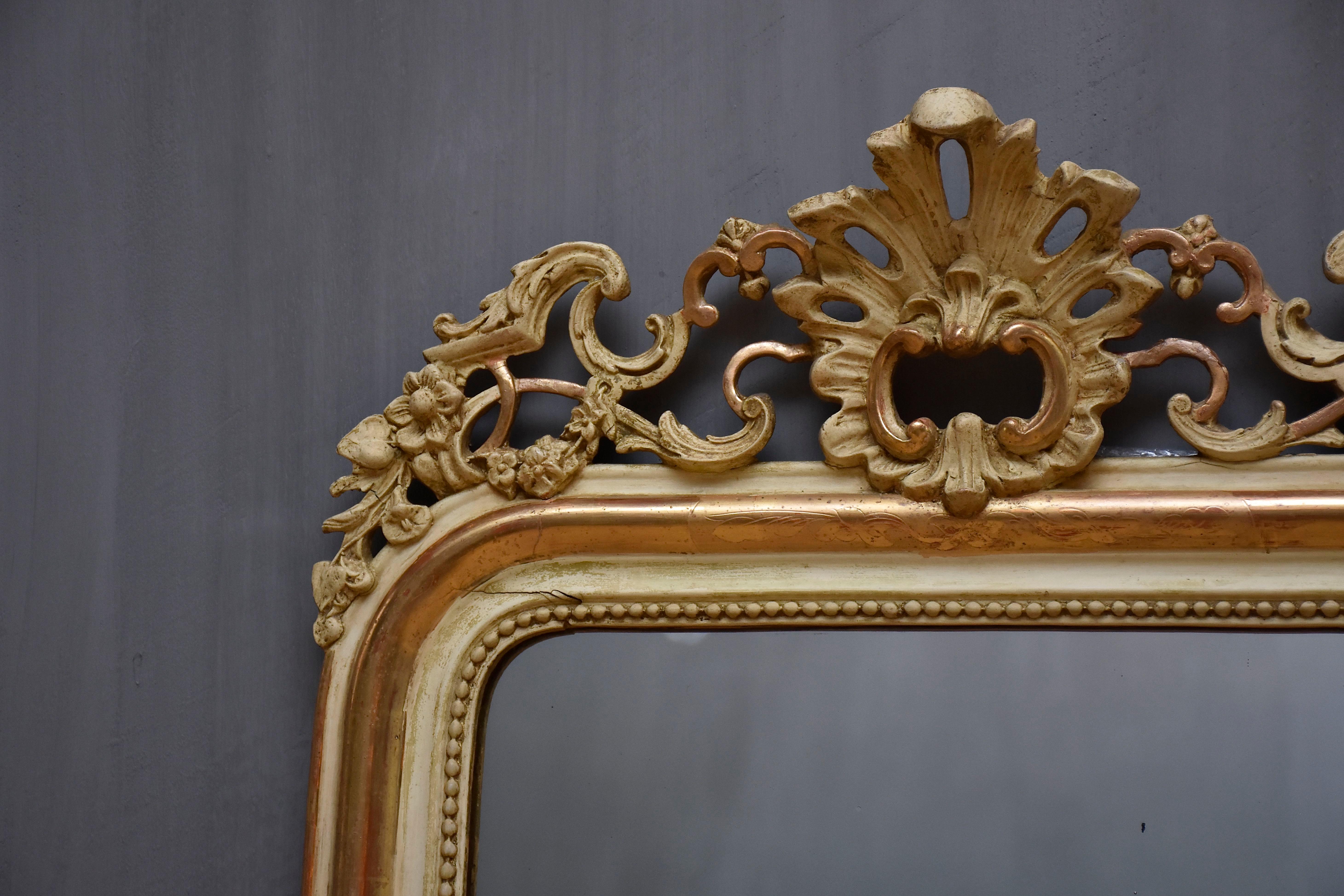 19th century French mirror Louis-Philippe with a crest In Good Condition For Sale In SON EN BREUGEL, NL