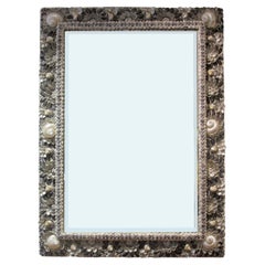 Miroir français du XIXe siècle avec ornements en coquillages contemporains
