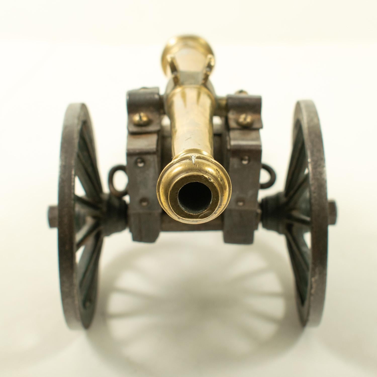 Modèle FIELD / CANON FRANÇAIS du 19ème siècle en vente 8