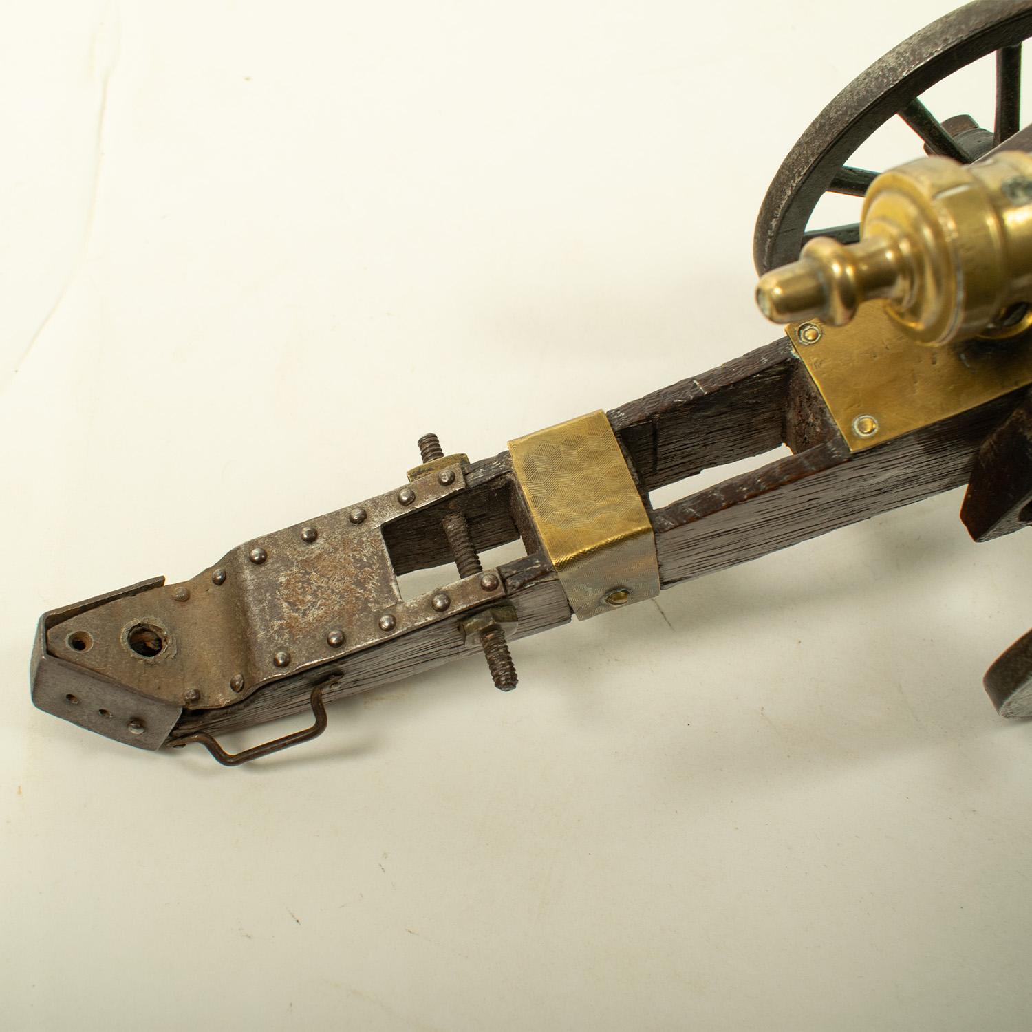 Modèle FIELD / CANON FRANÇAIS du 19ème siècle en vente 3
