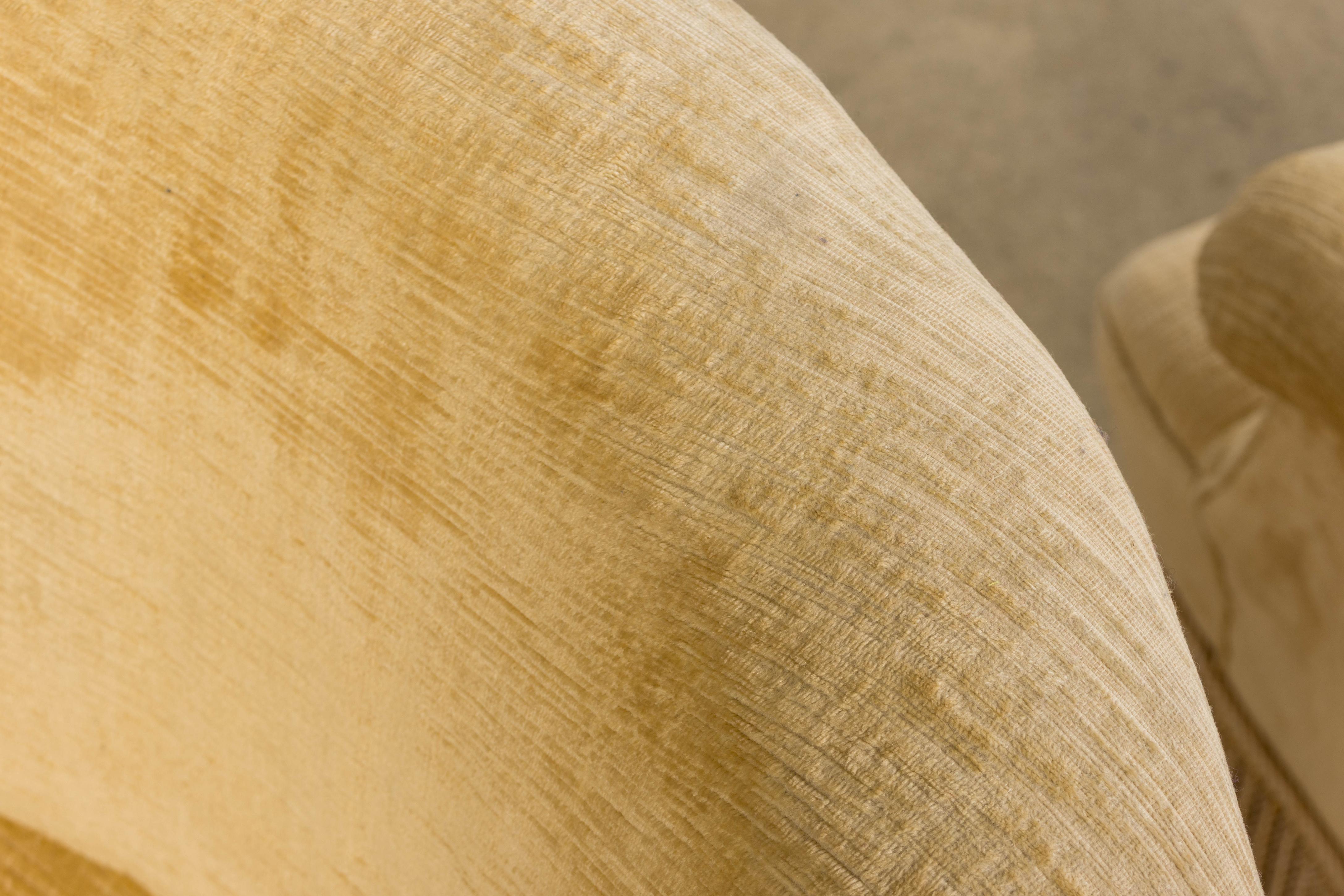 Fauteuils Napoléon III français du XIXe siècle avec velours ocre crème - une paire en vente 9