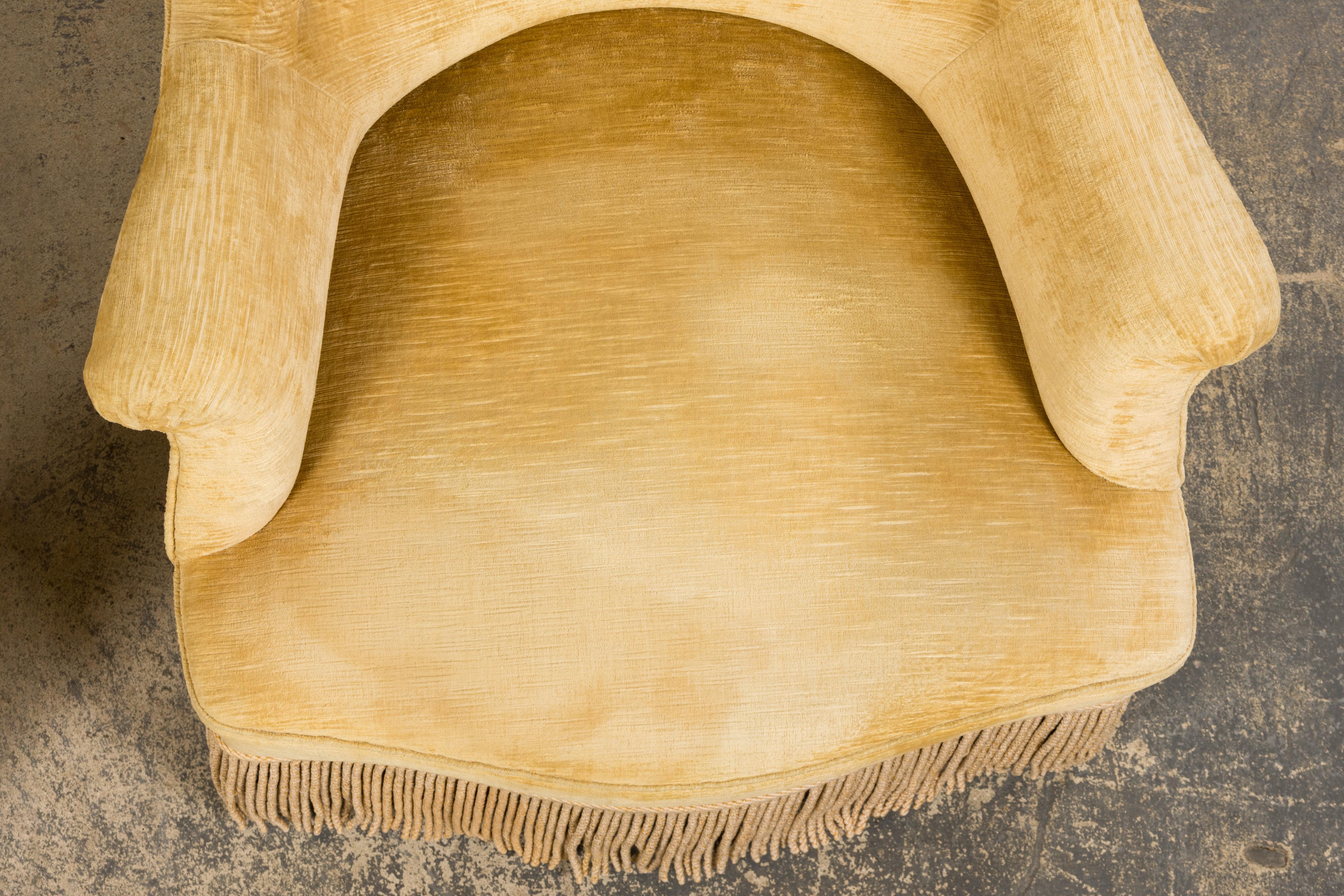 Fauteuils Napoléon III français du XIXe siècle avec velours ocre crème - une paire Bon état - En vente à Astoria, NY