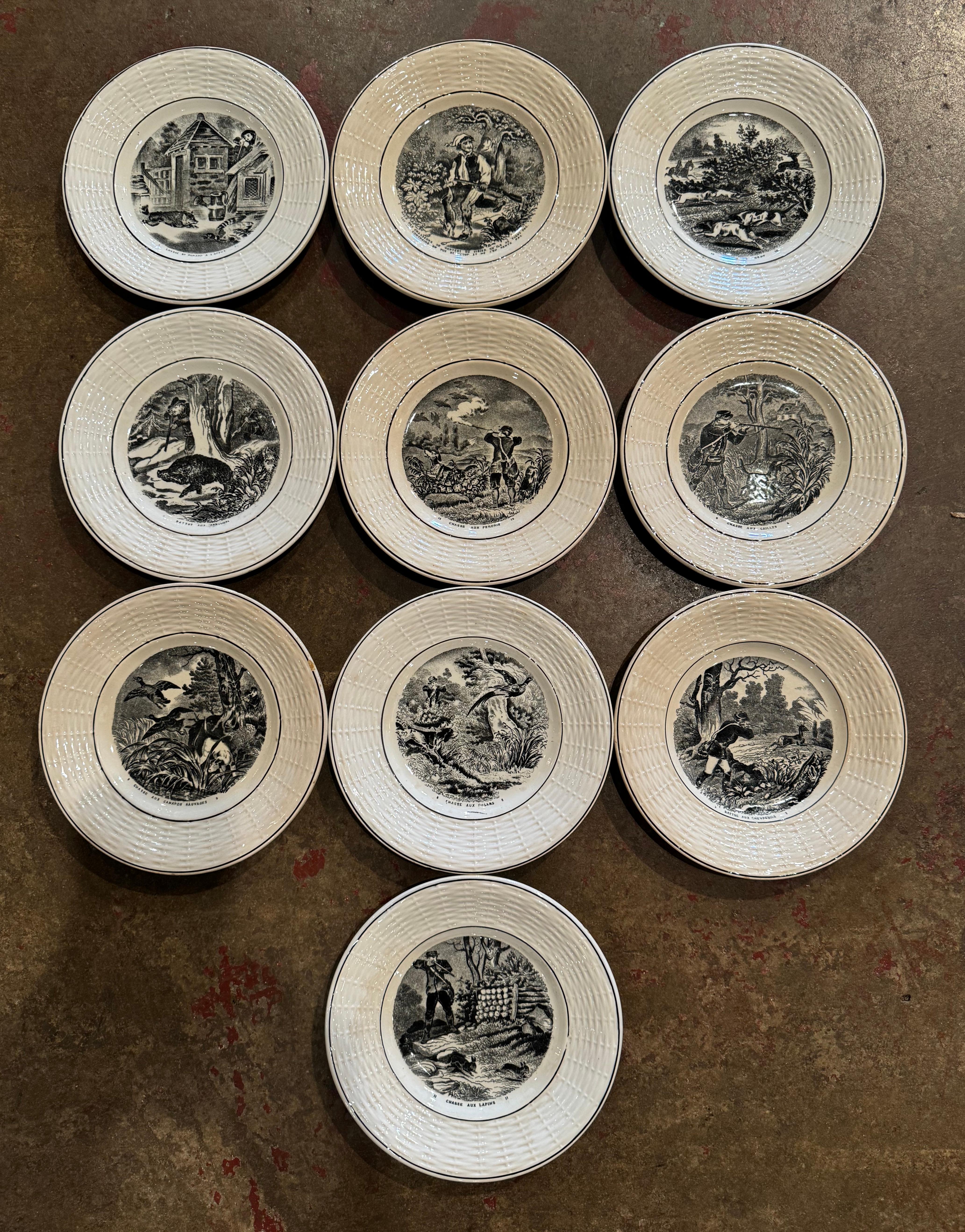 19th Century French Napoleon III Black and White Hunt Scenes Plates, Set of 10 For Sale 1