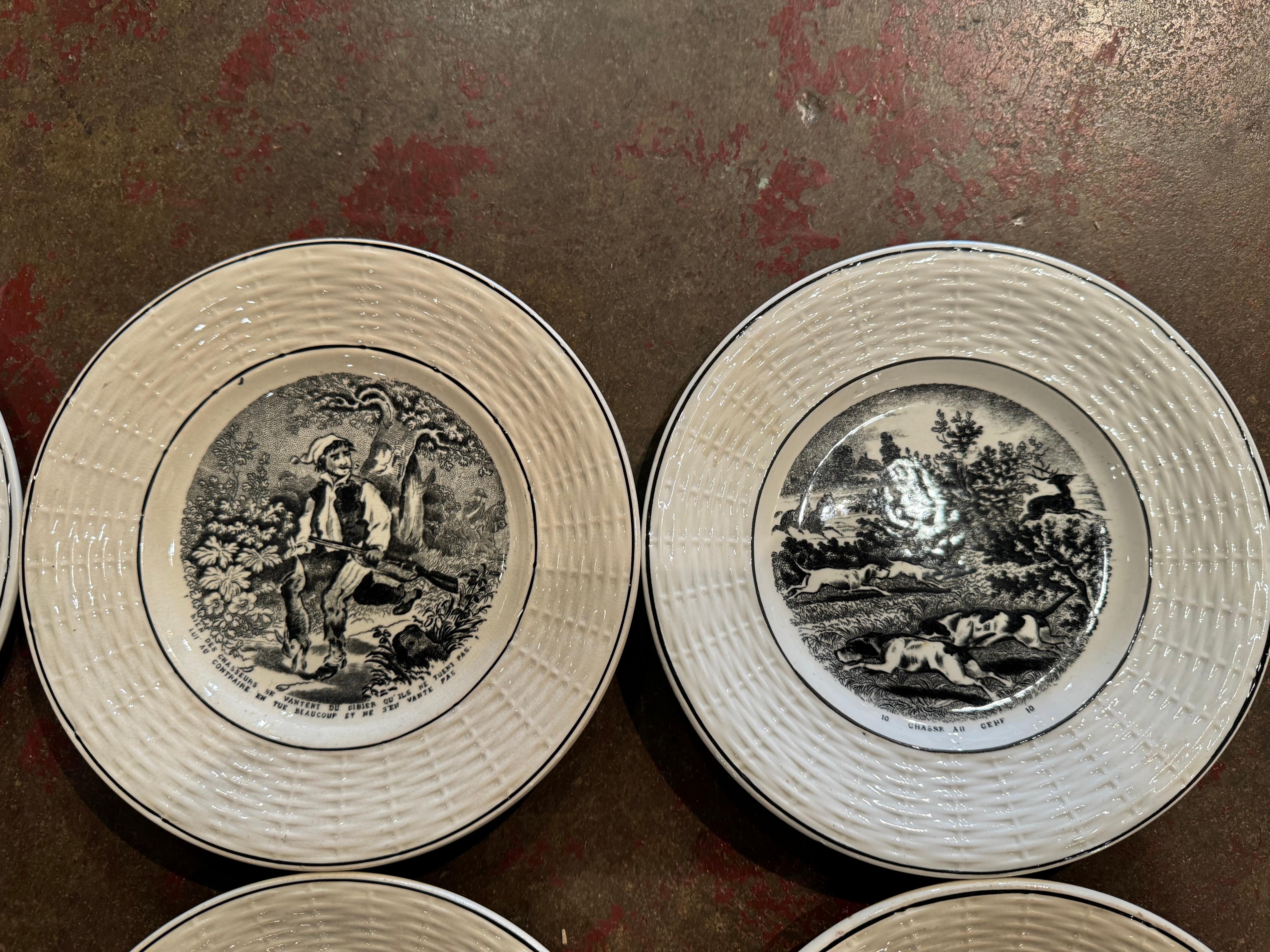 19th Century French Napoleon III Black and White Hunt Scenes Plates, Set of 10 For Sale 3