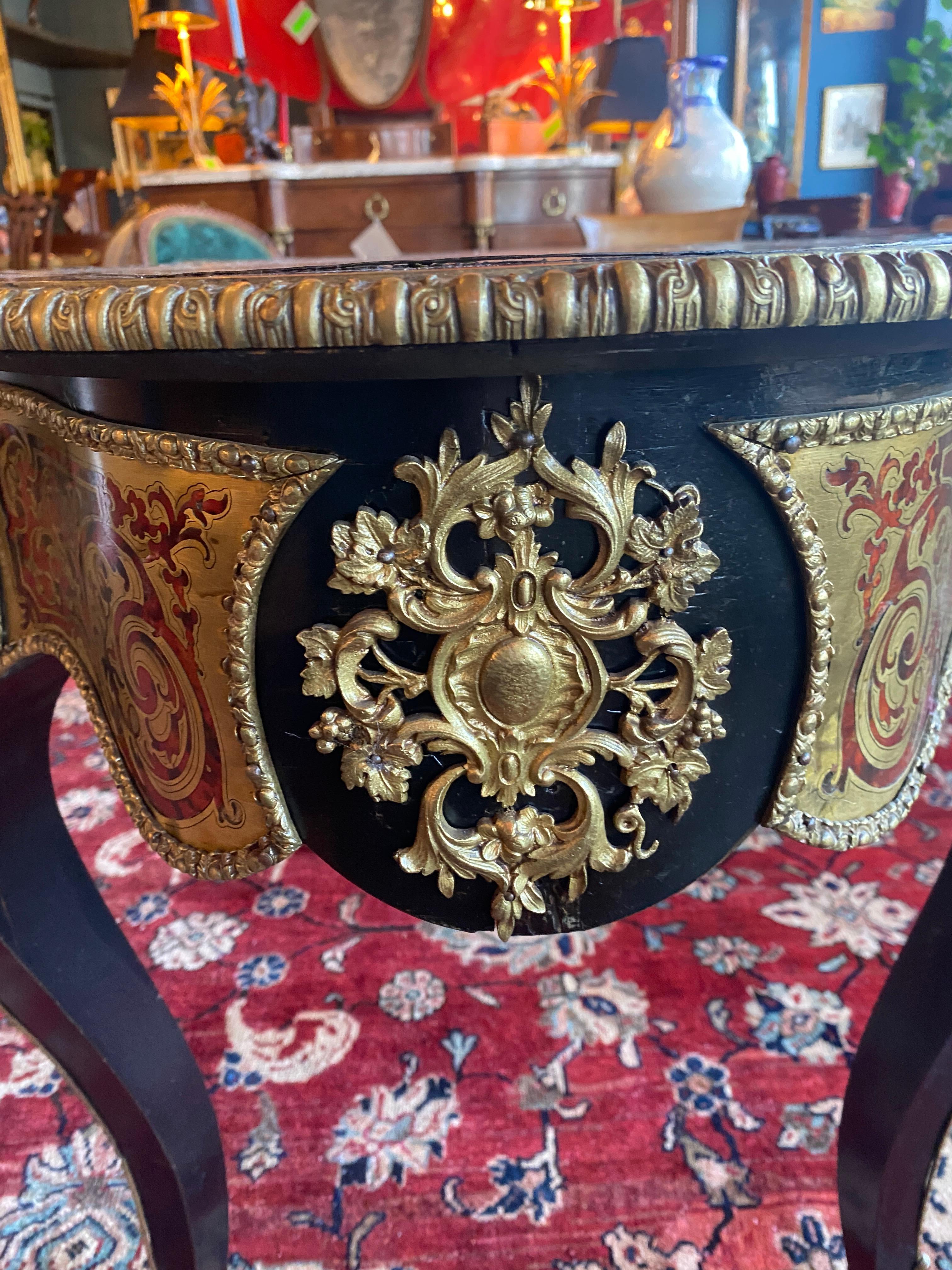 Table centrale française Napoléon III du 19ème siècle Boulle en vente 6