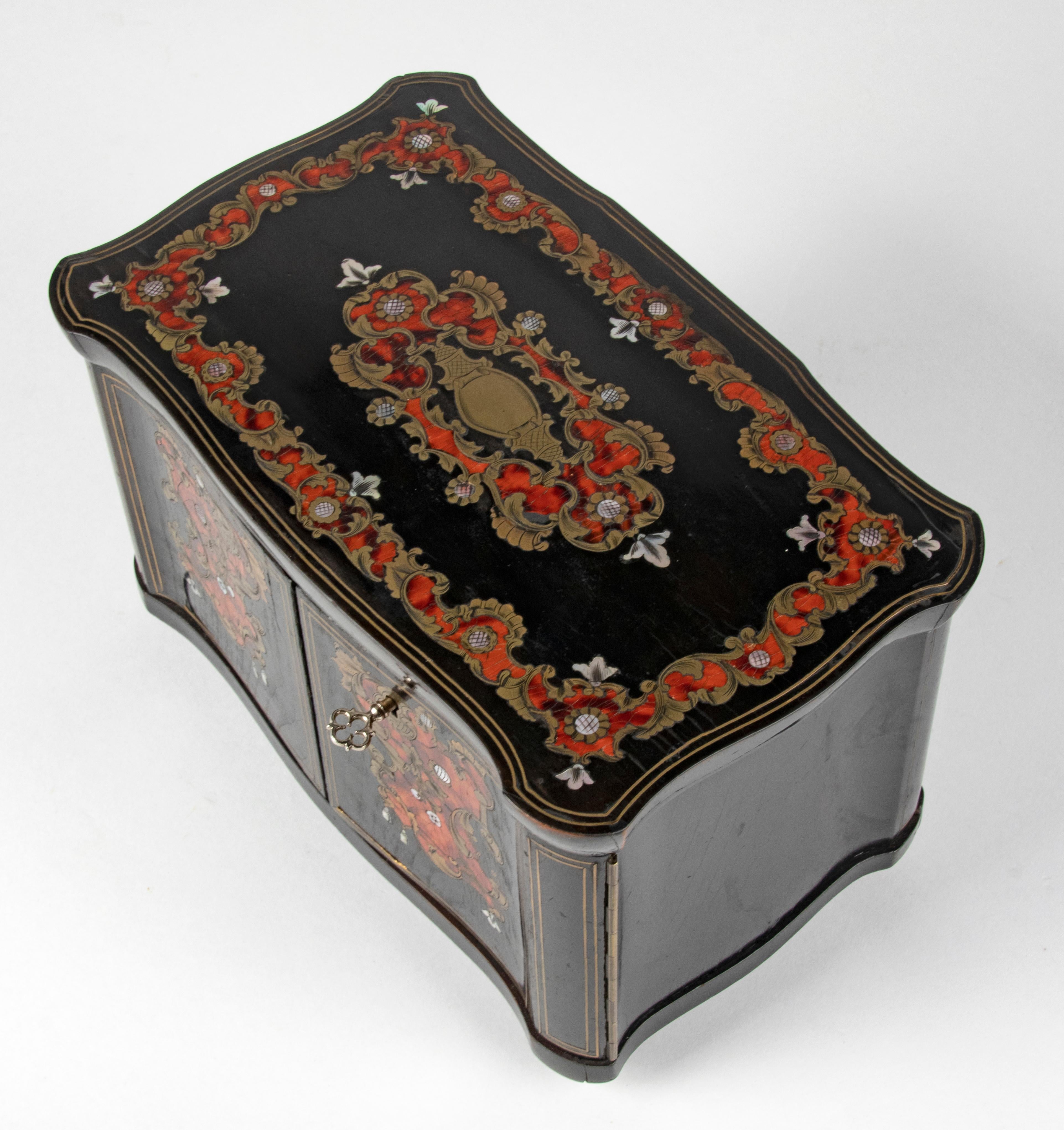 Mid-19th Century 19th Century French Napoleon III Boulle Marquetry Tea Caddy For Sale