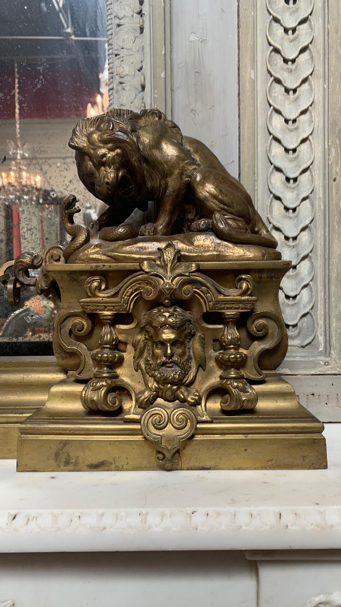 Bronze-Feuerwache mit Herkules und Löwenmotiv, 19. Jahrhundert, französische Napoleon III.-Periode  (Gegossen) im Angebot