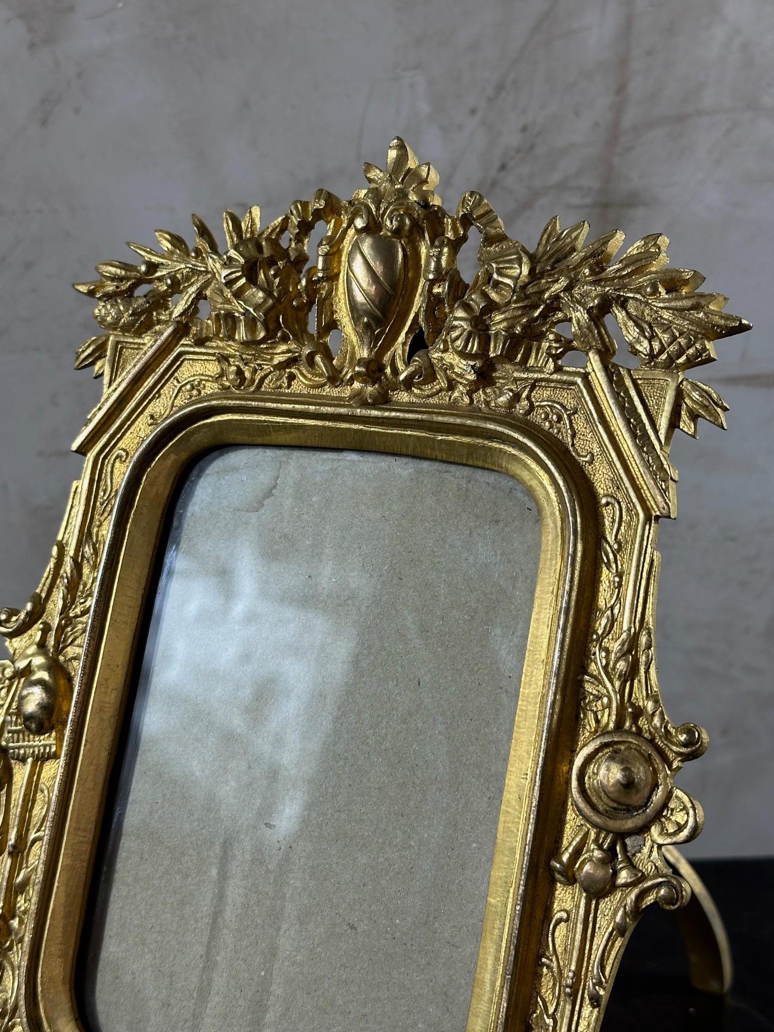 Cornice in bronzo Napoleone III francese del XIX secolo in vendita 2