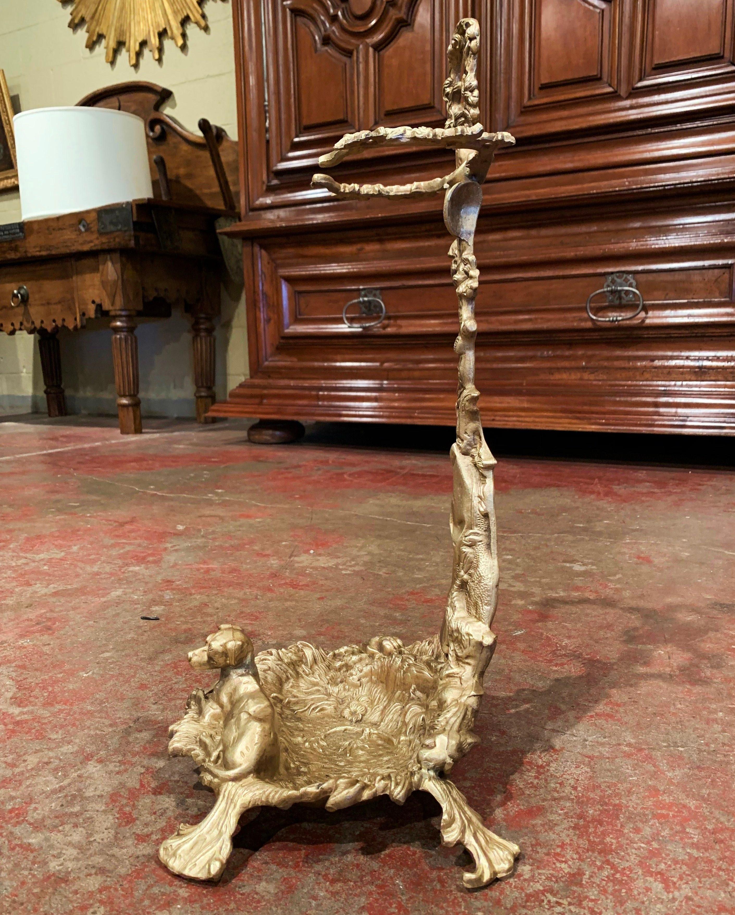 19th Century French Napoleon III Bronze Umbrella Stand with Hunt Motifs For Sale 2