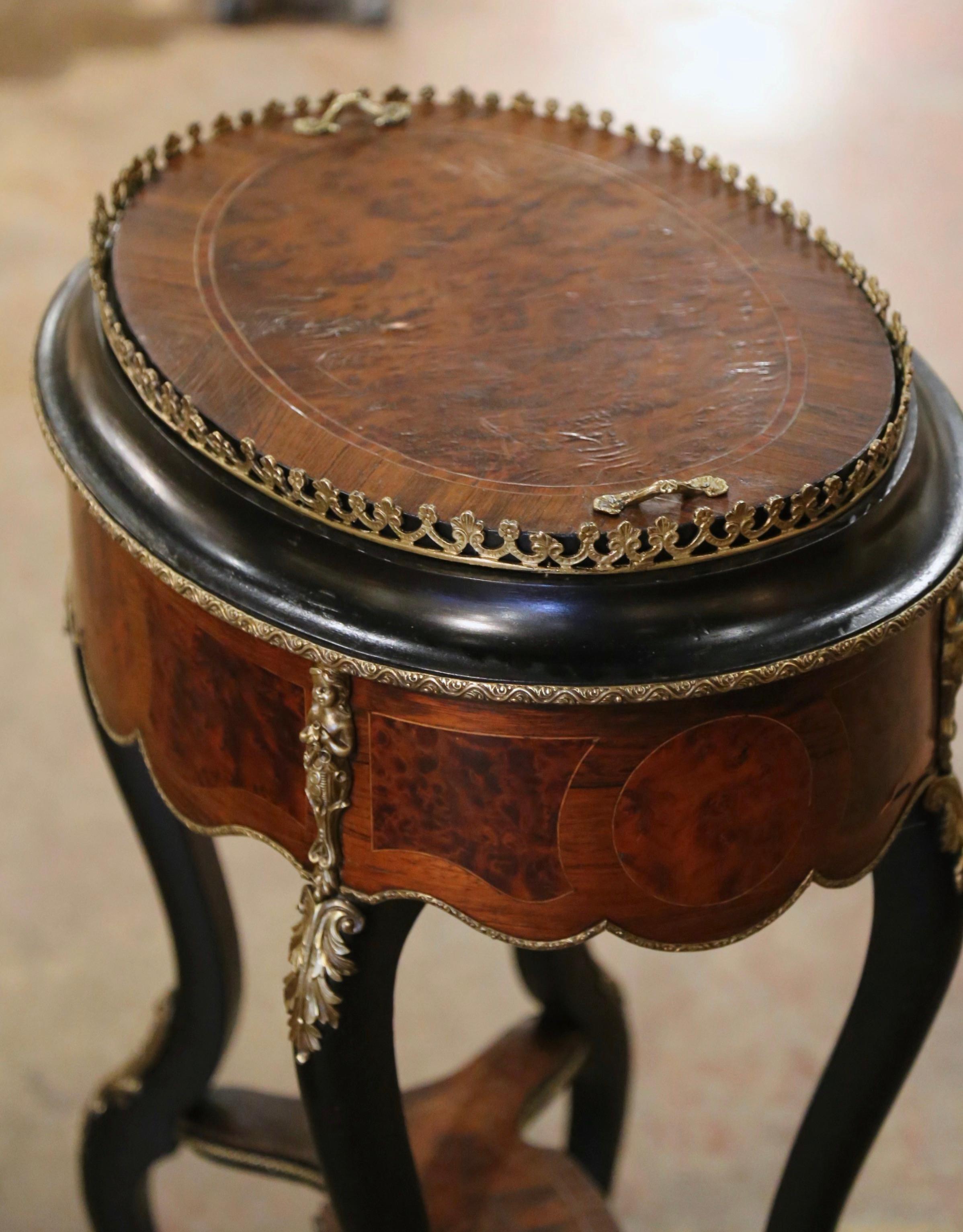 19th Century French Napoleon III Burl Walnut Marquetry and Bronze Plant Stand  In Excellent Condition For Sale In Dallas, TX