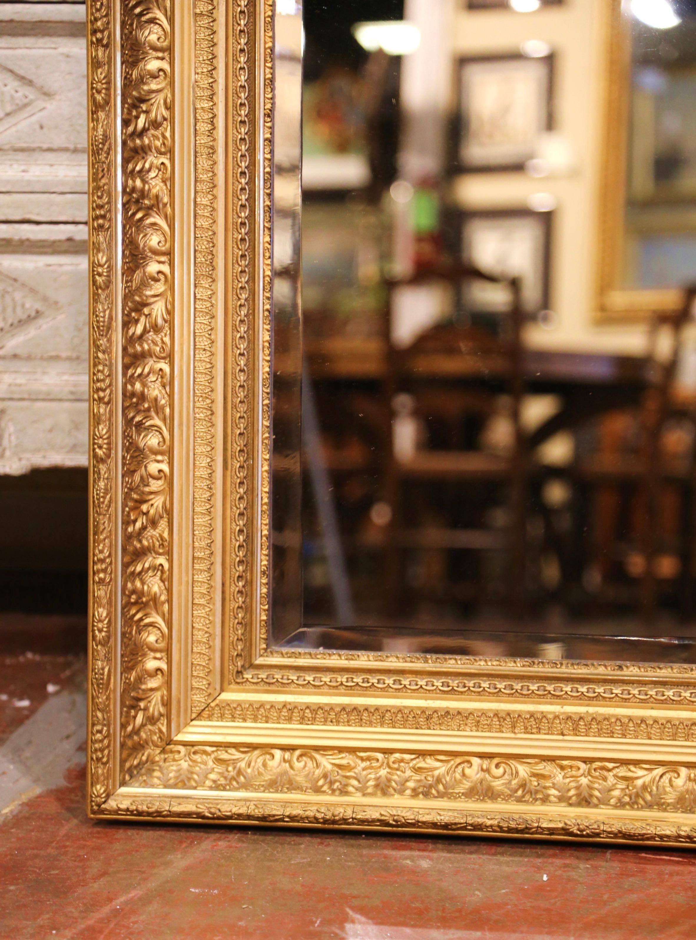 19th Century French Napoleon III Carved Giltwood Beveled Glass Wall Mirror For Sale 3