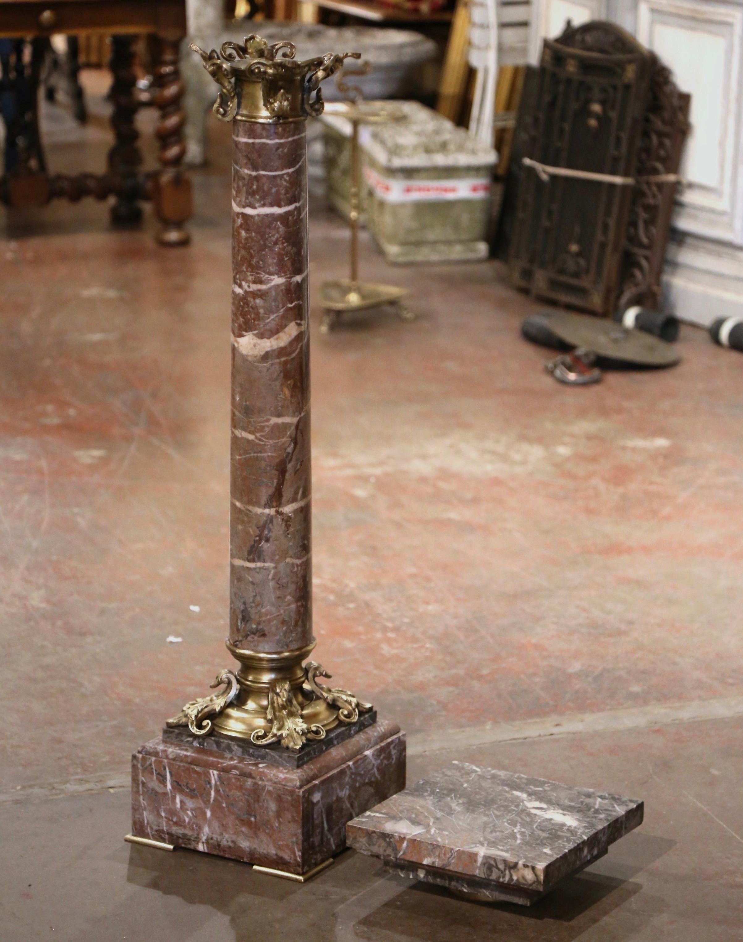 Tavolo con piedistallo Selette in marmo e bronzo intagliato Napoleone III del XIX secolo in vendita 4