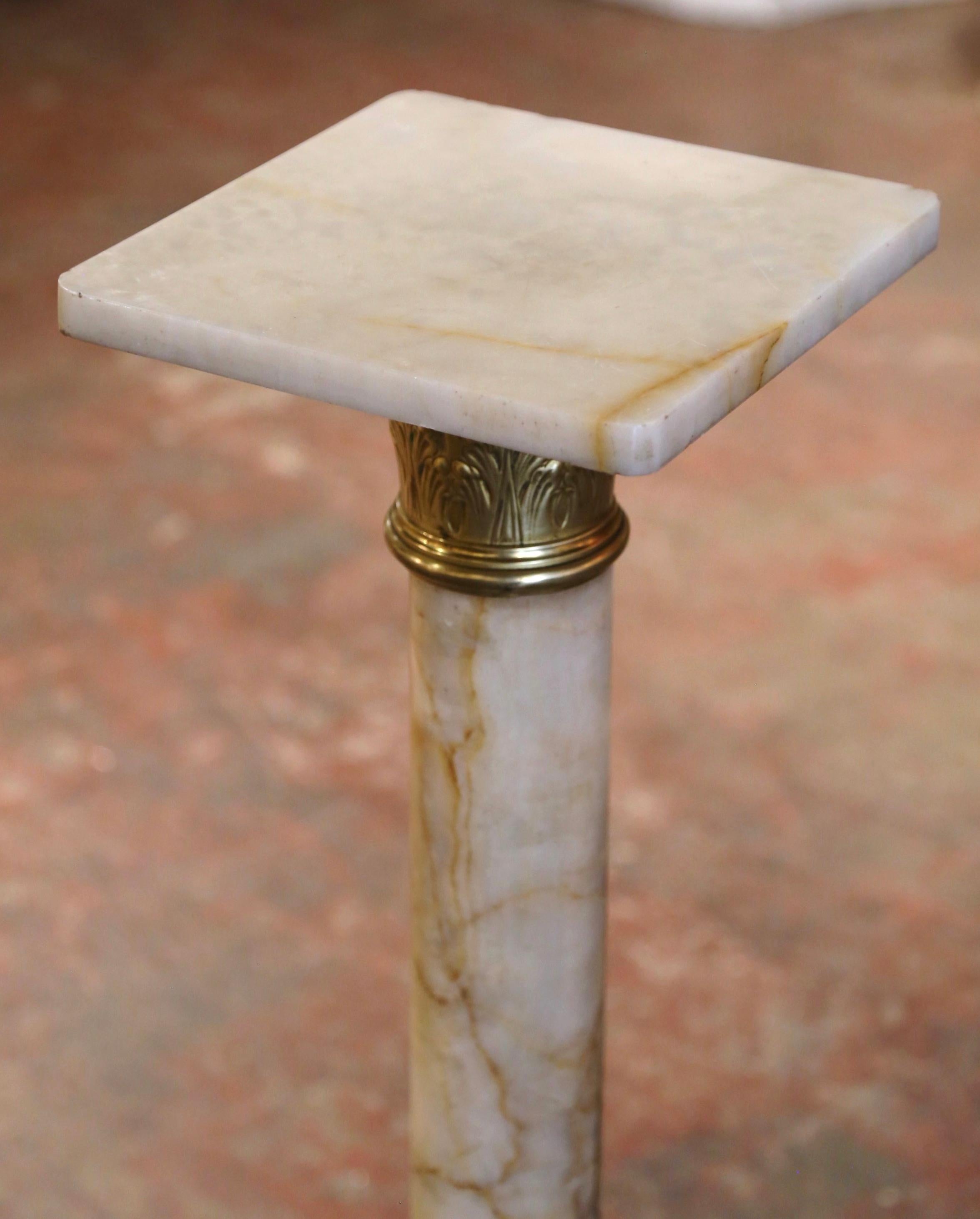 Intagliato a mano Tavolo con piedistallo Selette in marmo e bronzo intagliato Napoleone III del XIX secolo in vendita