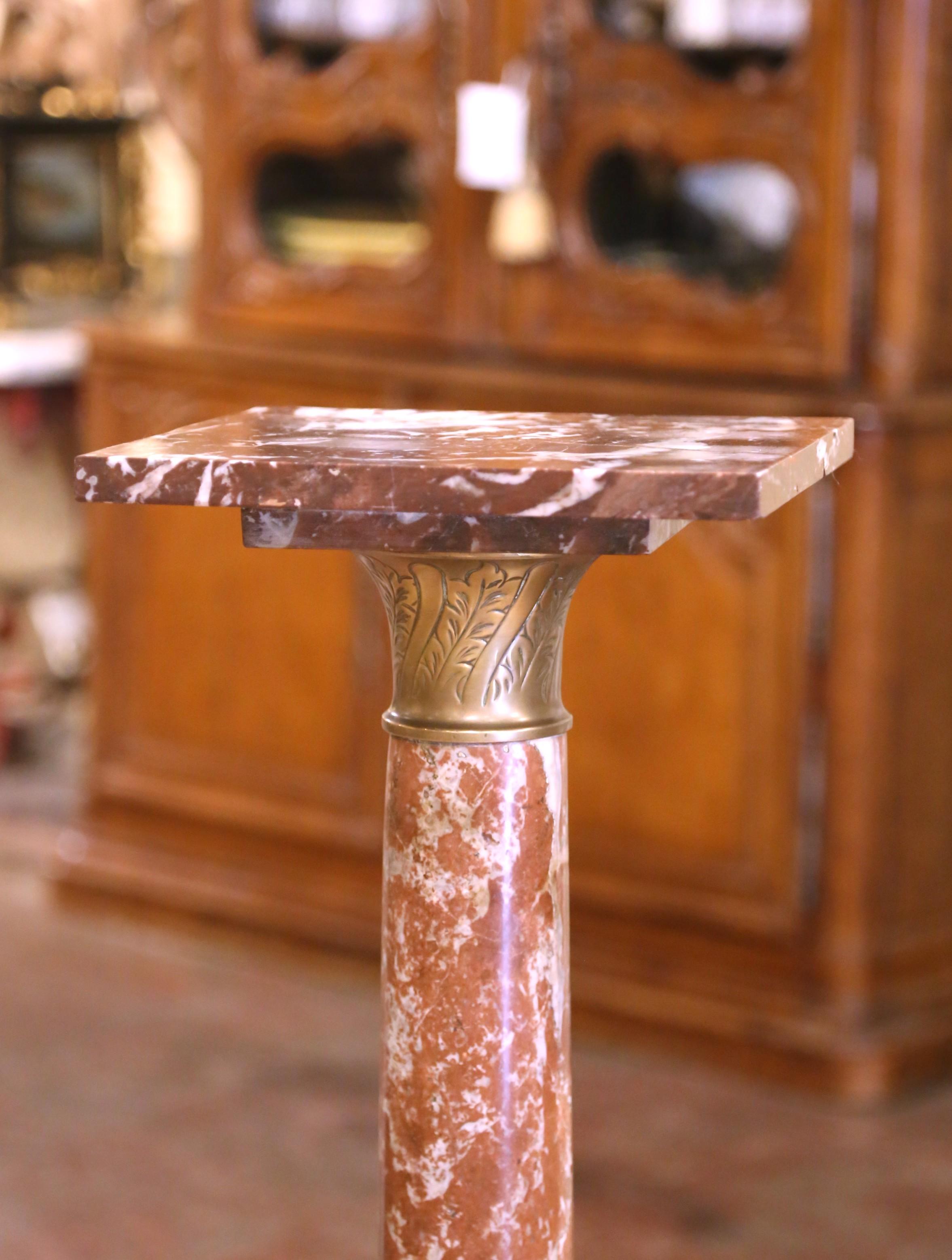 Tavolo con piedistallo Selette in marmo e bronzo intagliato Napoleone III del XIX secolo In condizioni ottime in vendita a Dallas, TX