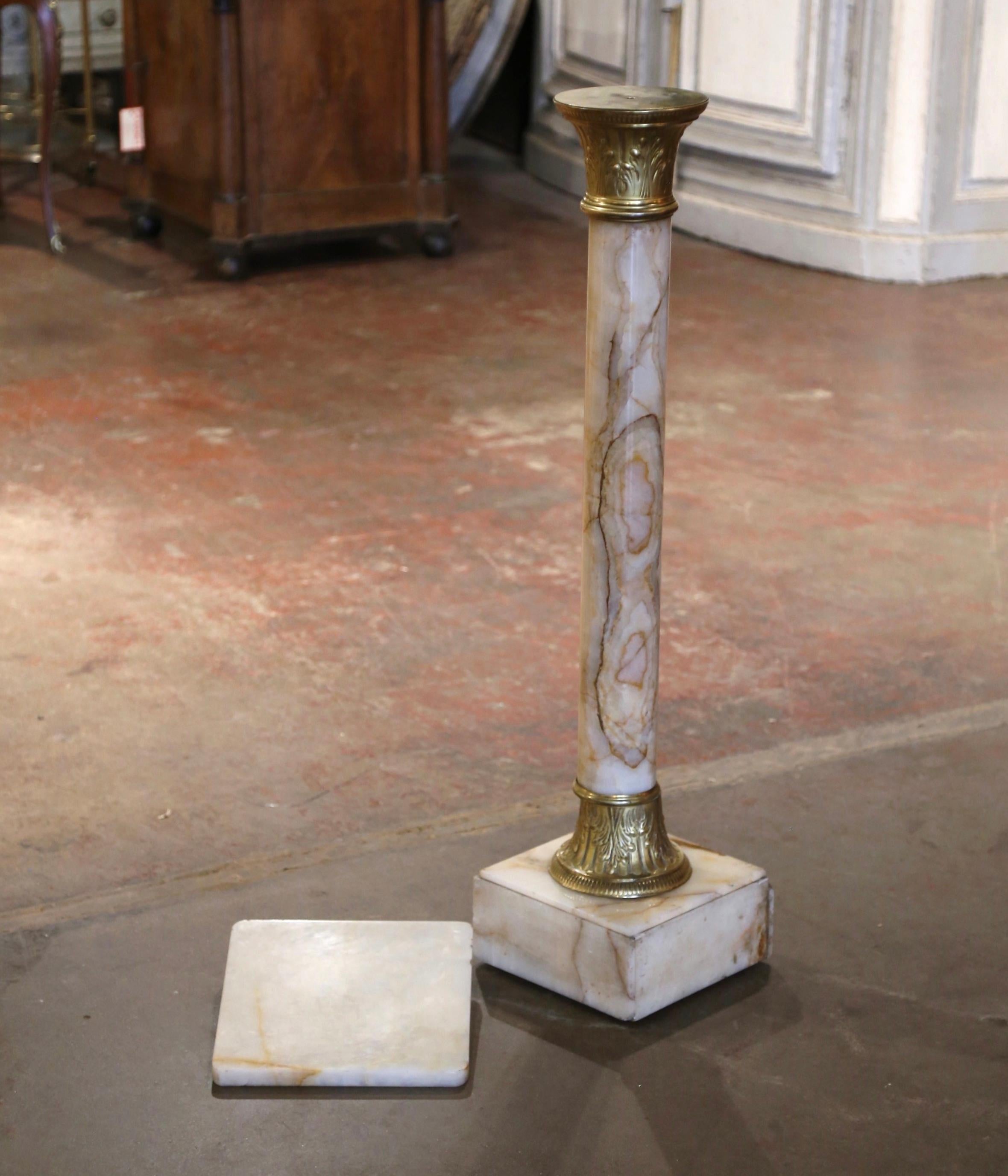 Tavolo con piedistallo Selette in marmo e bronzo intagliato Napoleone III del XIX secolo in vendita 2