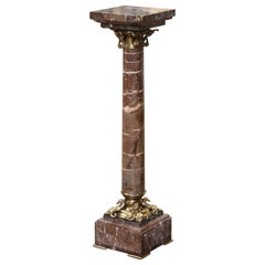 Mesa de pedestal francesa Napoleón III del siglo XIX tallada en mármol y bronce Selette