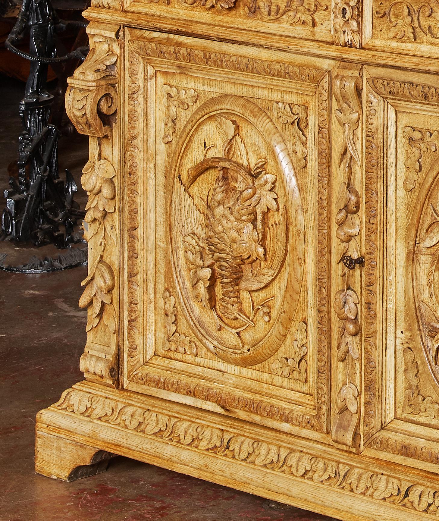 19th Century French Napoleon III Carved Oak Three-Door Hunt Bookcase Cabinet For Sale 6
