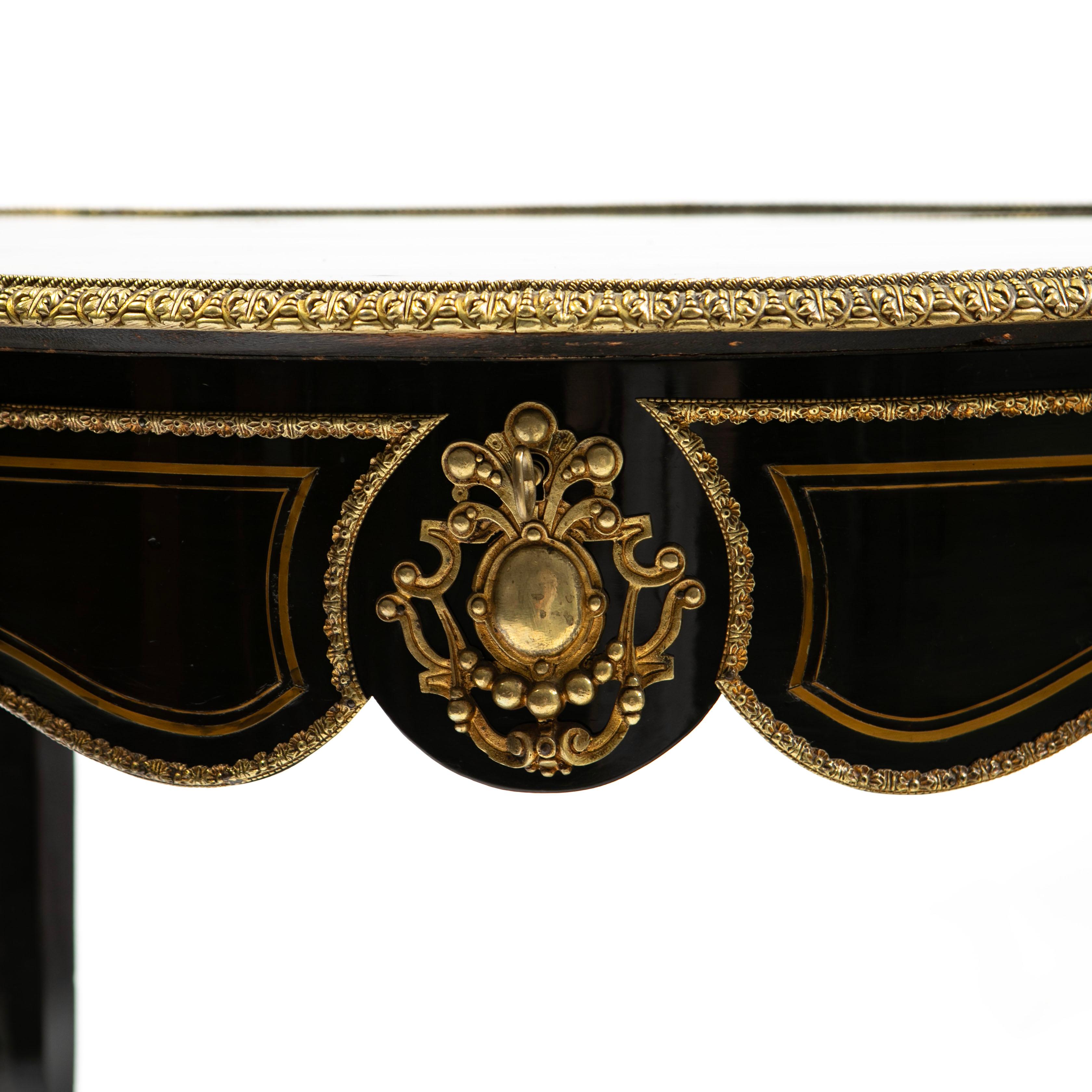 Français Napoléon III  Table centrale noire en vente 4