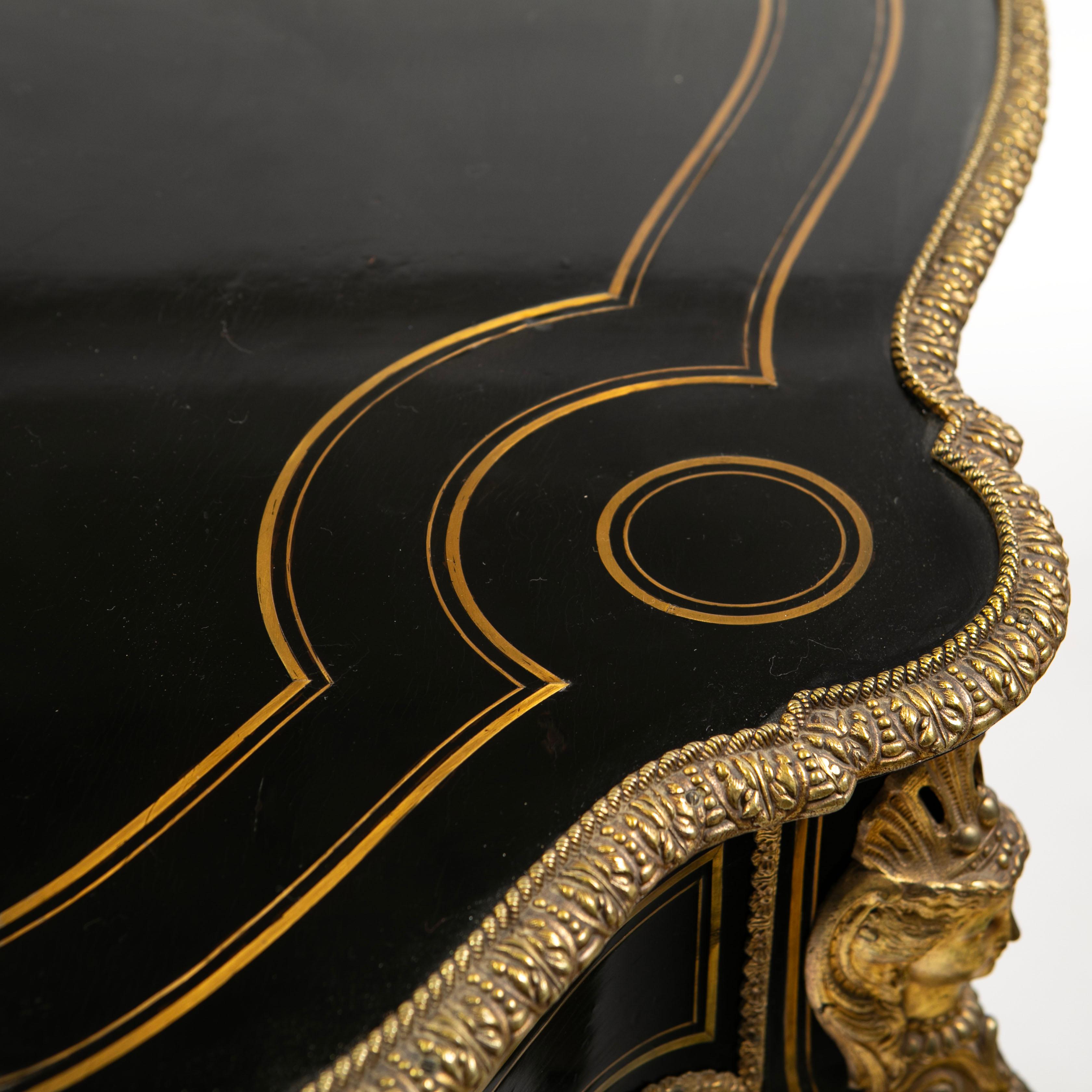 Français Napoléon III  Table centrale noire en vente 6