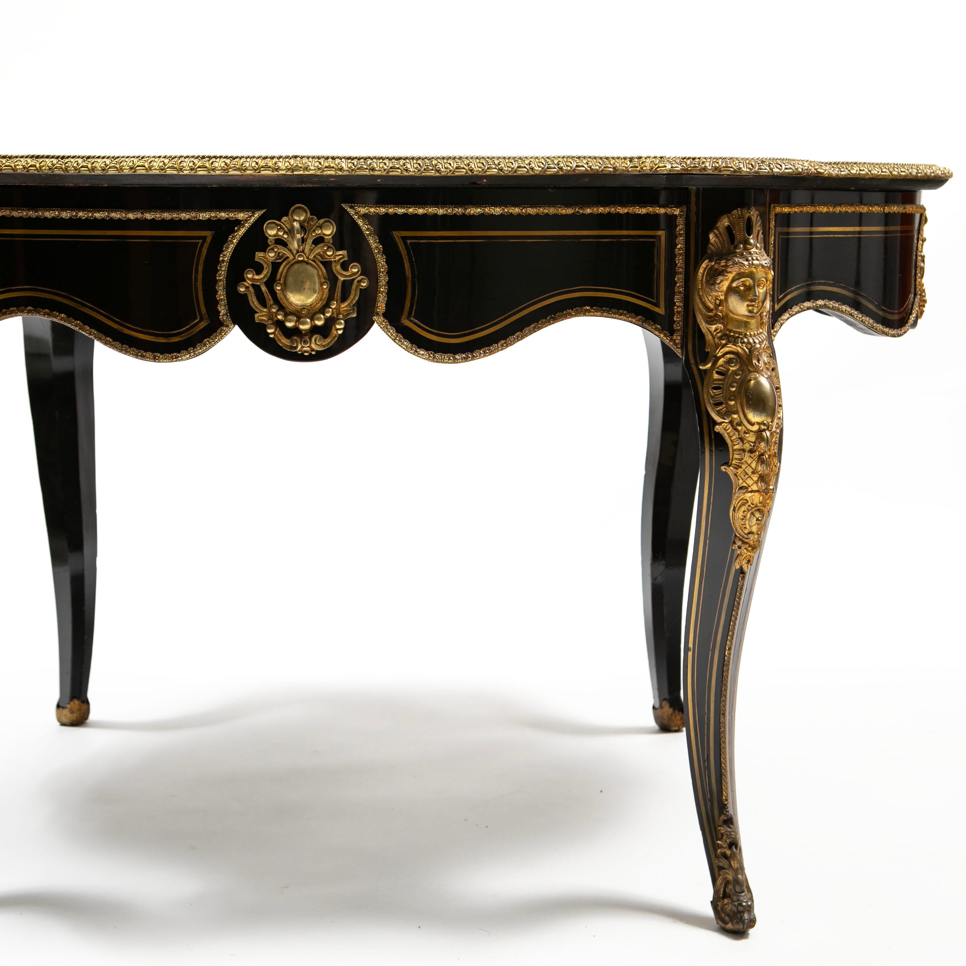 Français Napoléon III  Table centrale noire en vente 1