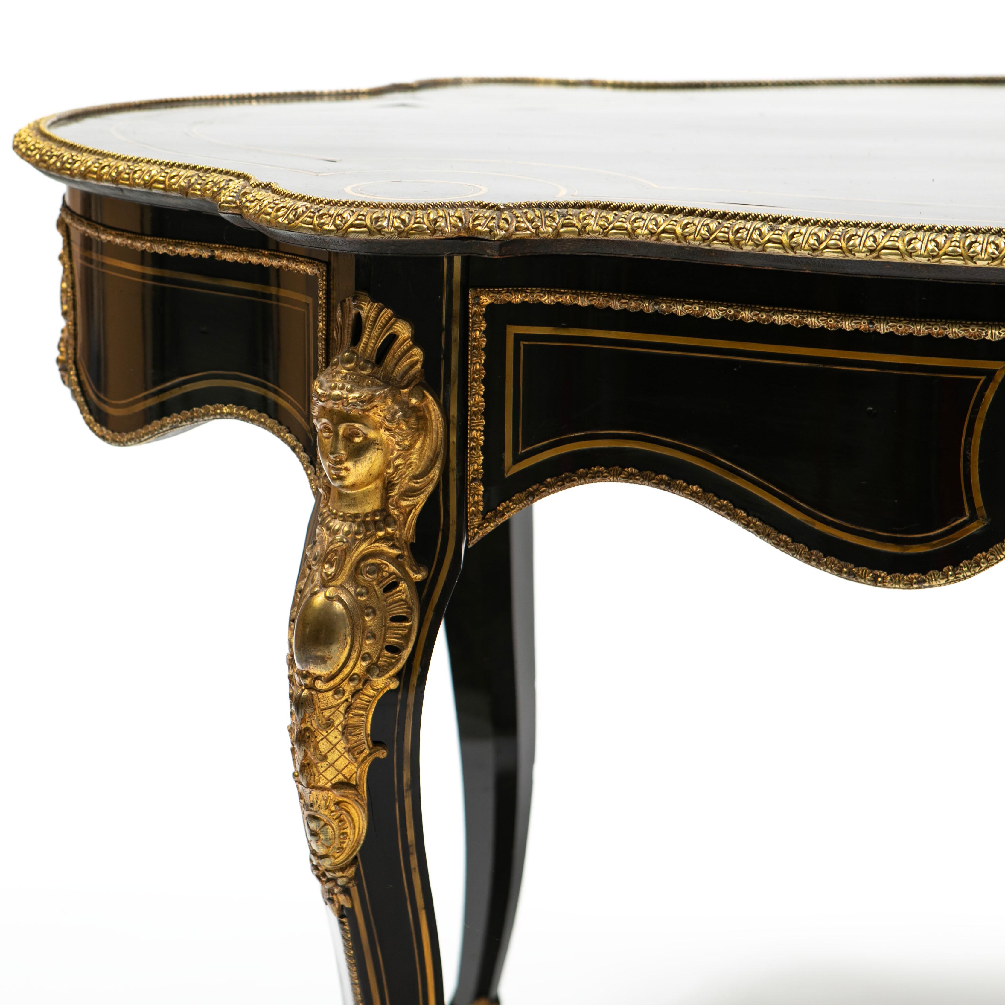 Français Napoléon III  Table centrale noire en vente 3