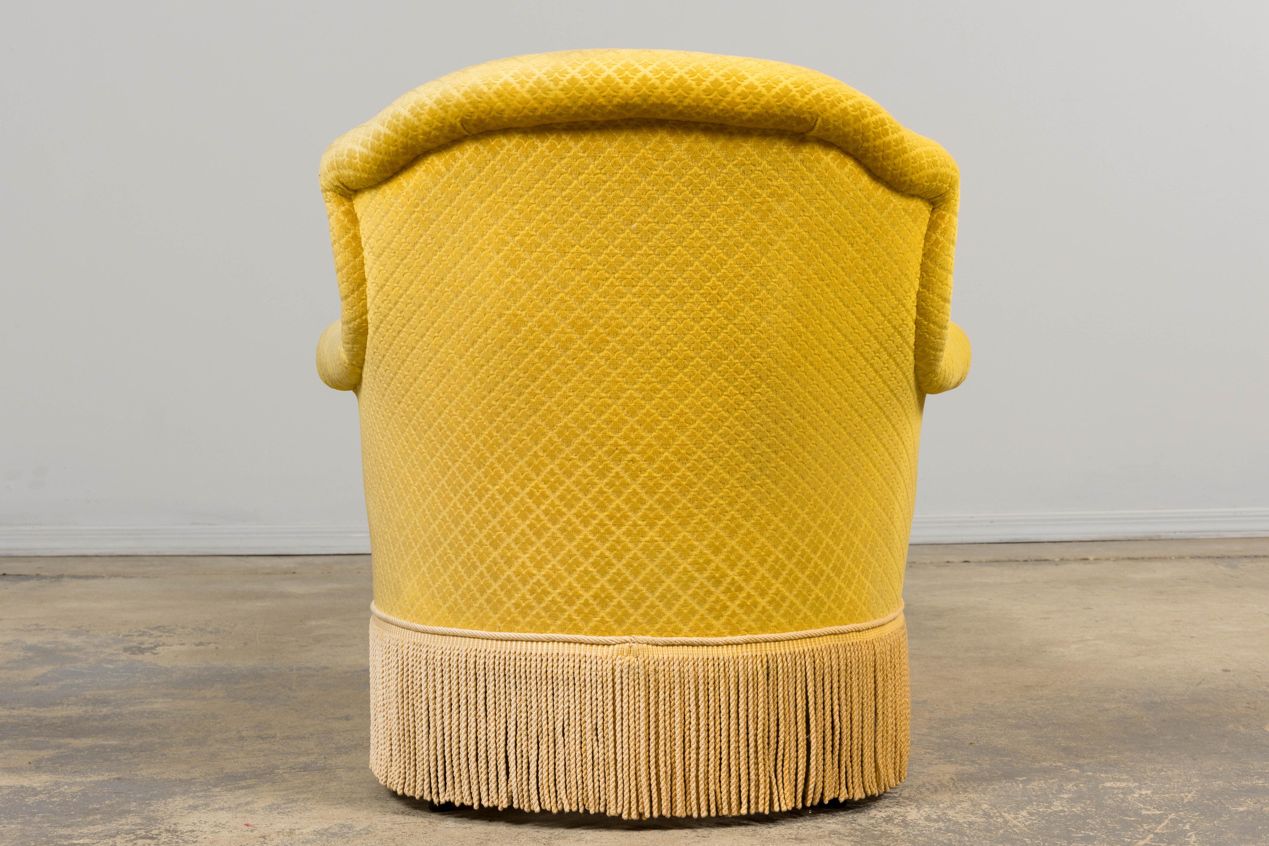 Chaise longue Napoléon III en velours jaune d'or du XIXe siècle en vente 14