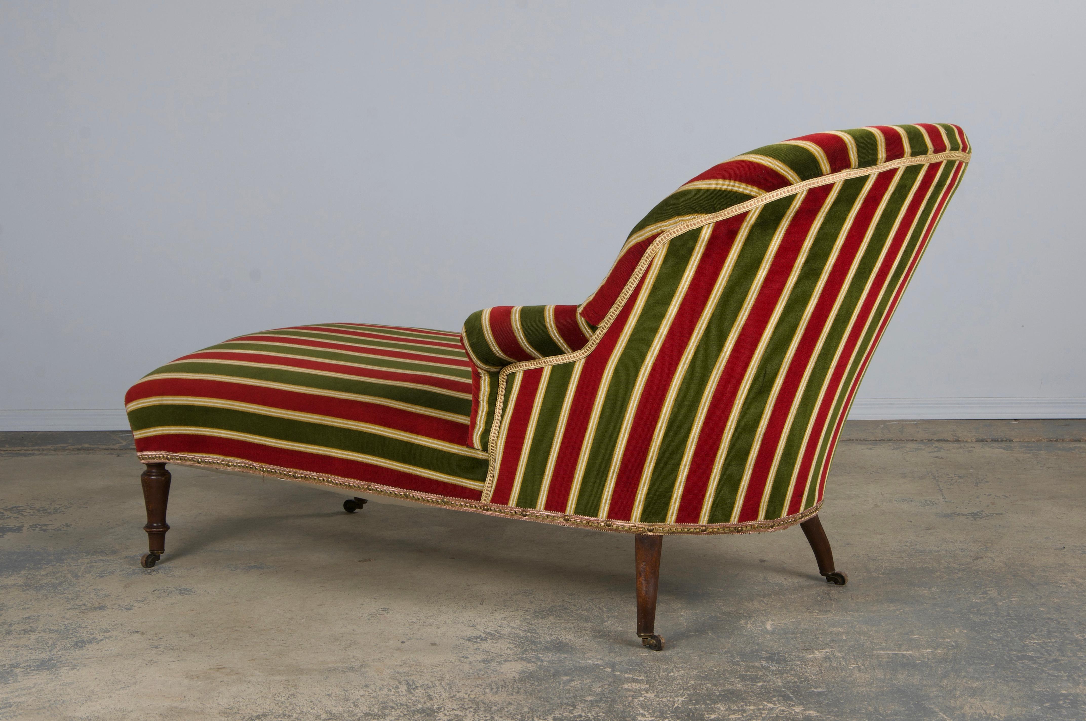 19th Century French Napoleon III Chaise Lounge in Striped Velvet For Sale 7