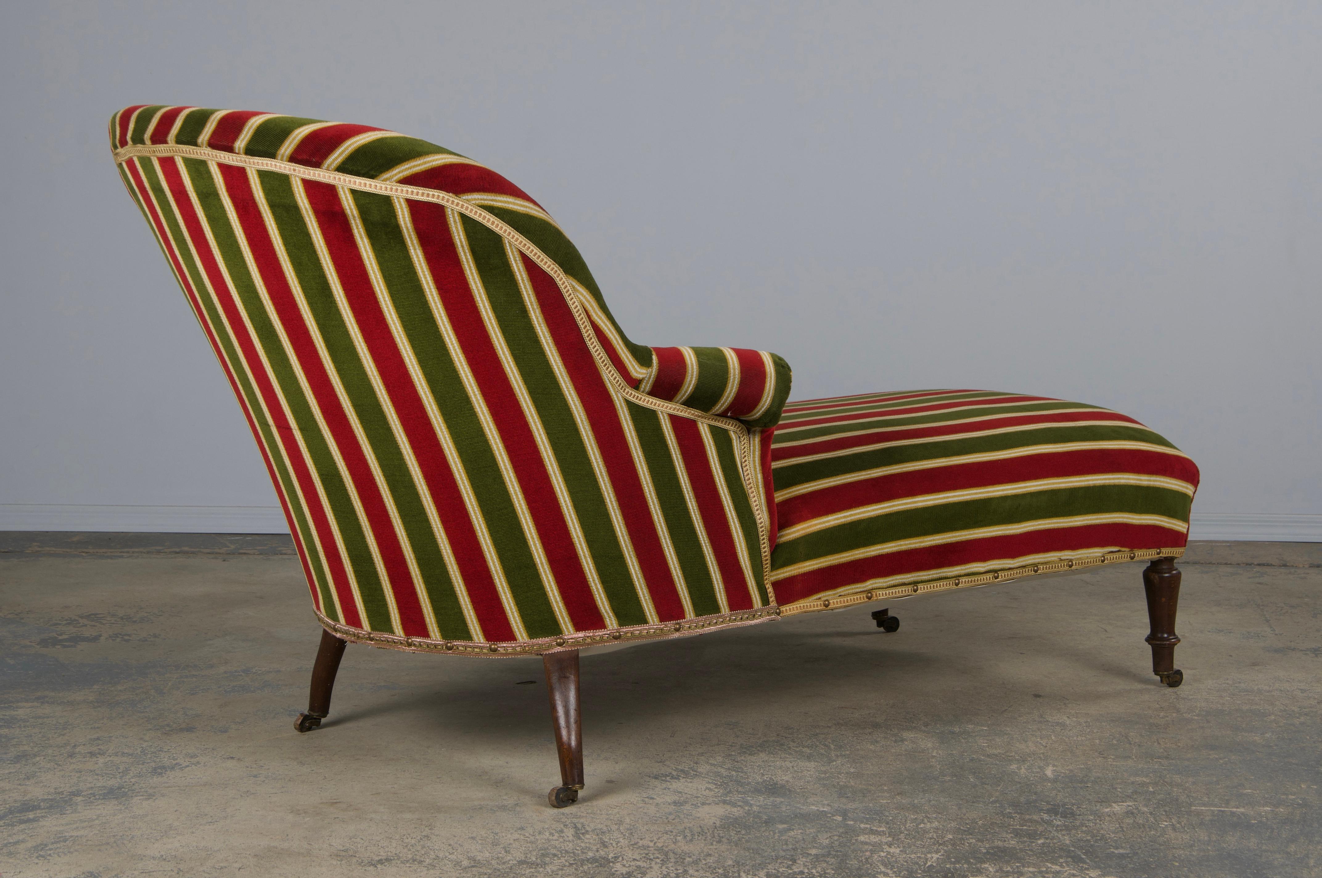 19th Century French Napoleon III Chaise Lounge in Striped Velvet For Sale 9