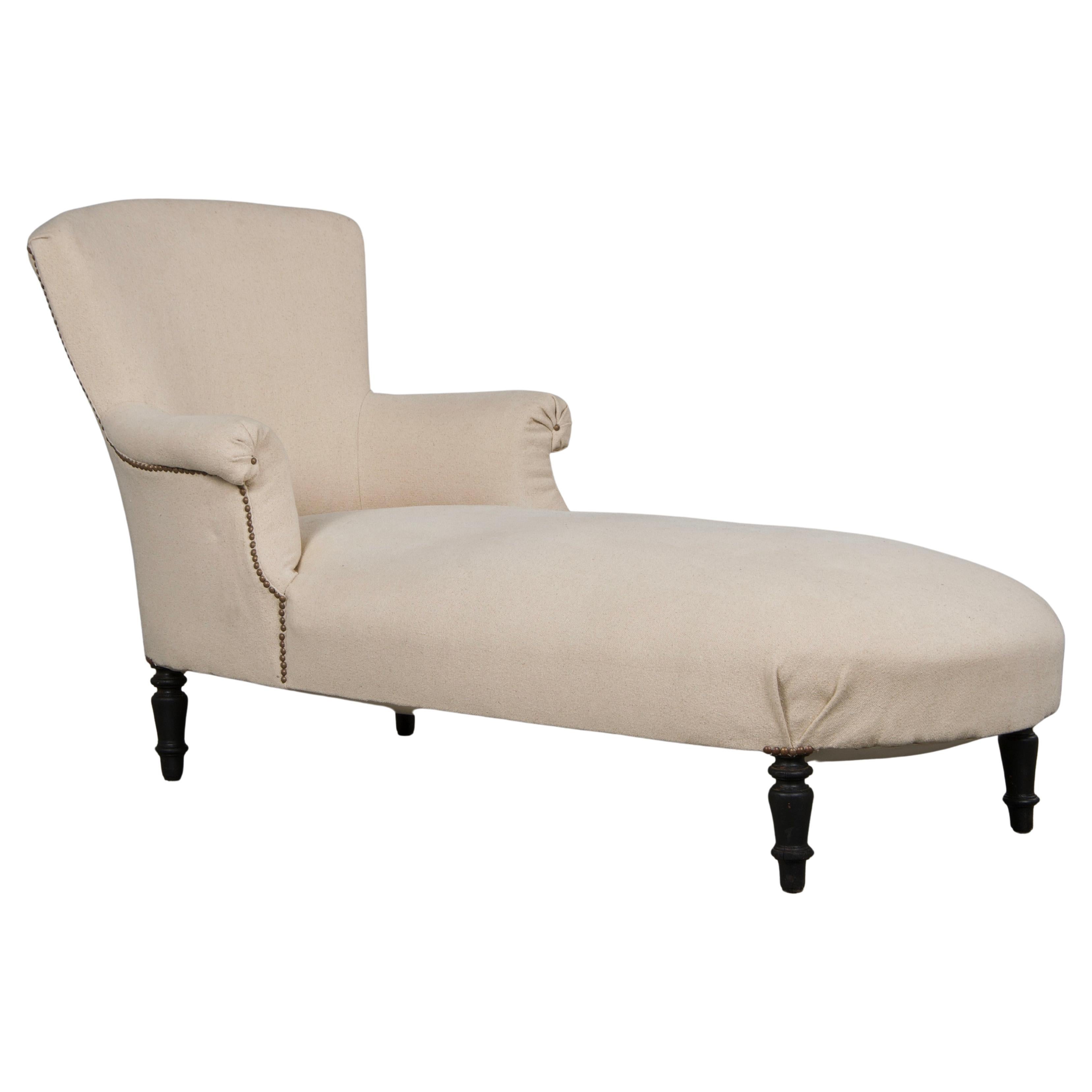 19th Century French Napoleon III Chaise Lounge W/ Off-White Fabric