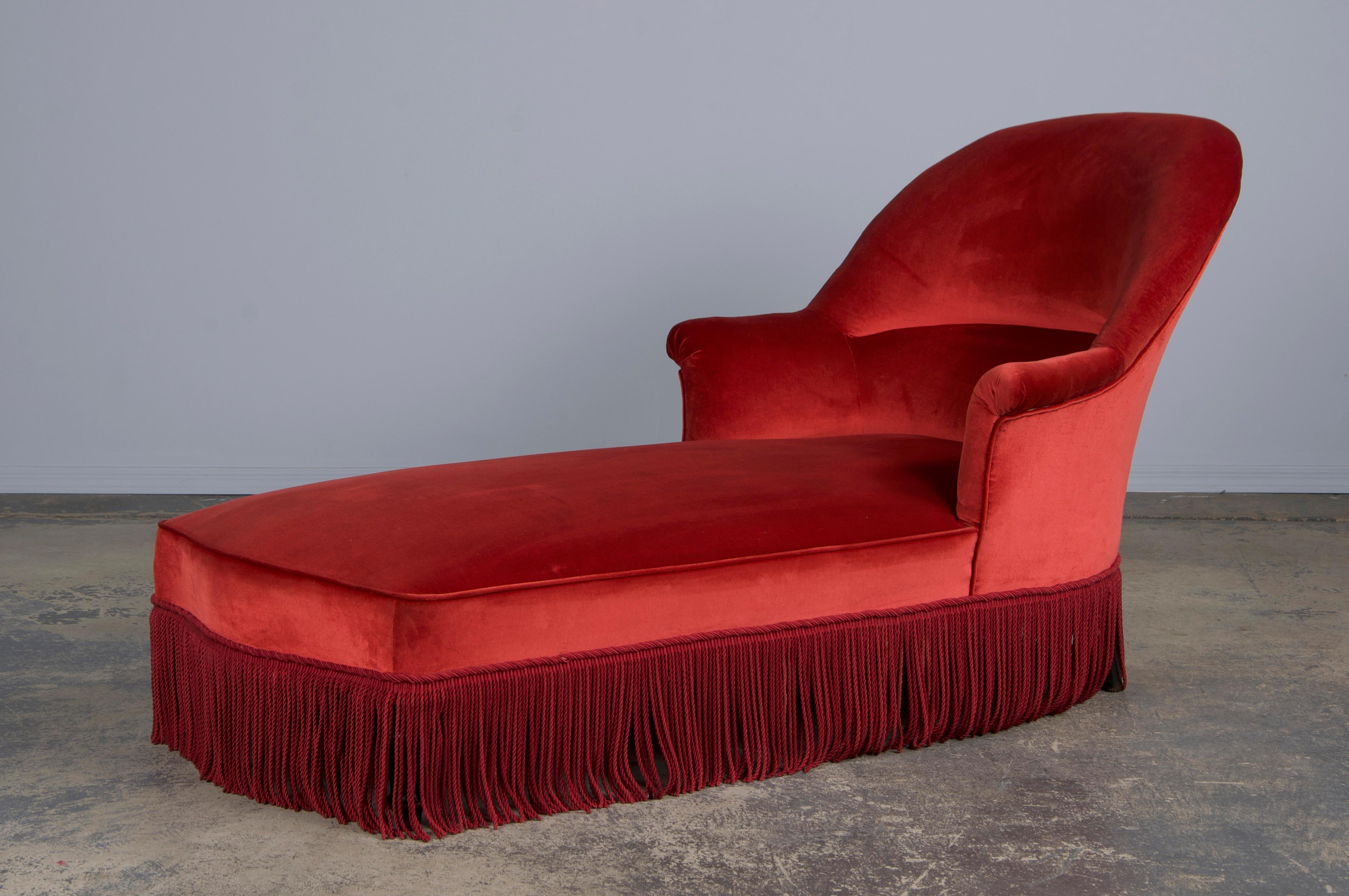 19th Century French Napoleon III Chaise Lounge W/ Red Velvet For Sale 11
