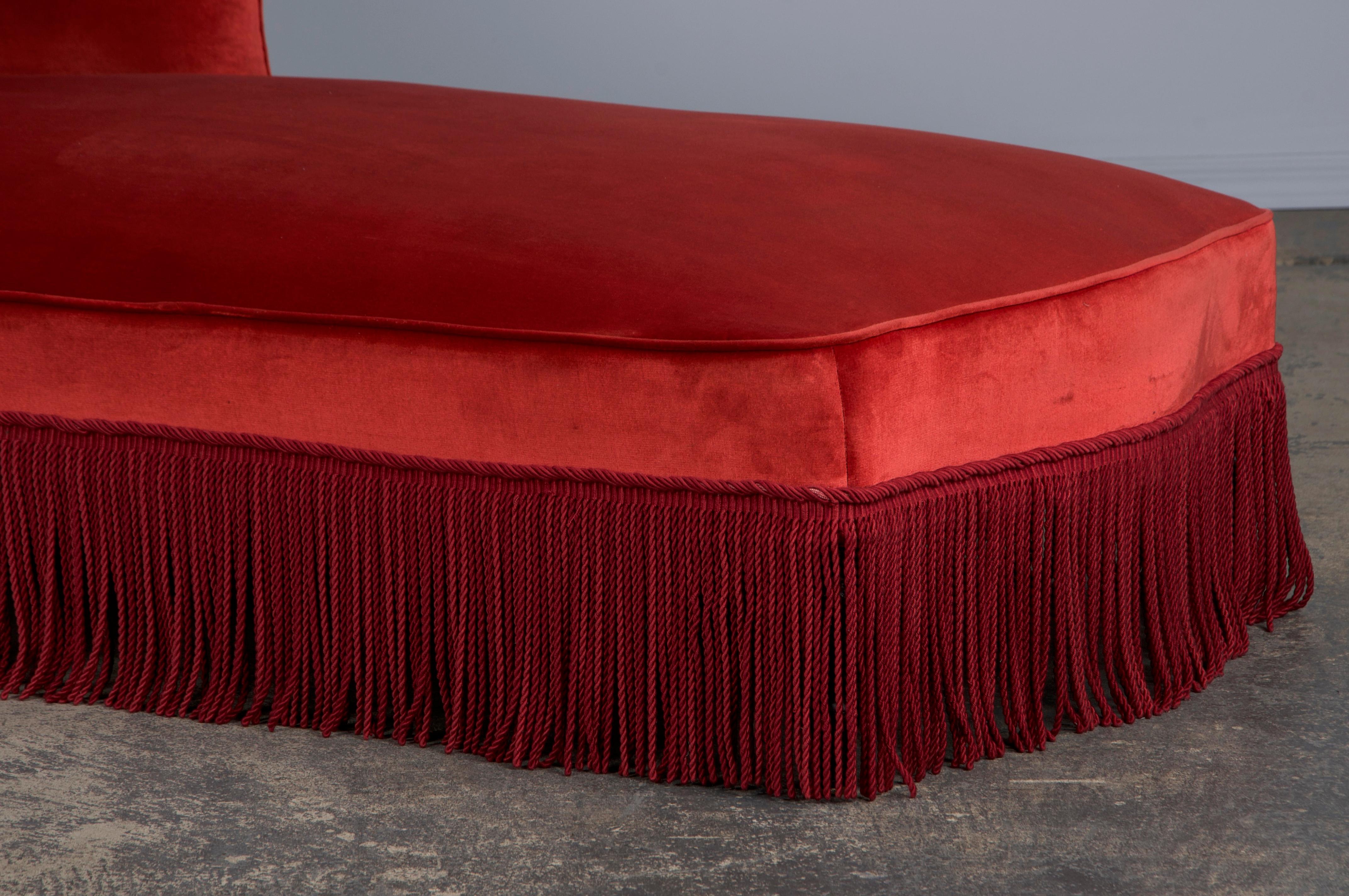 Hand-Carved 19th Century French Napoleon III Chaise Lounge W/ Red Velvet For Sale