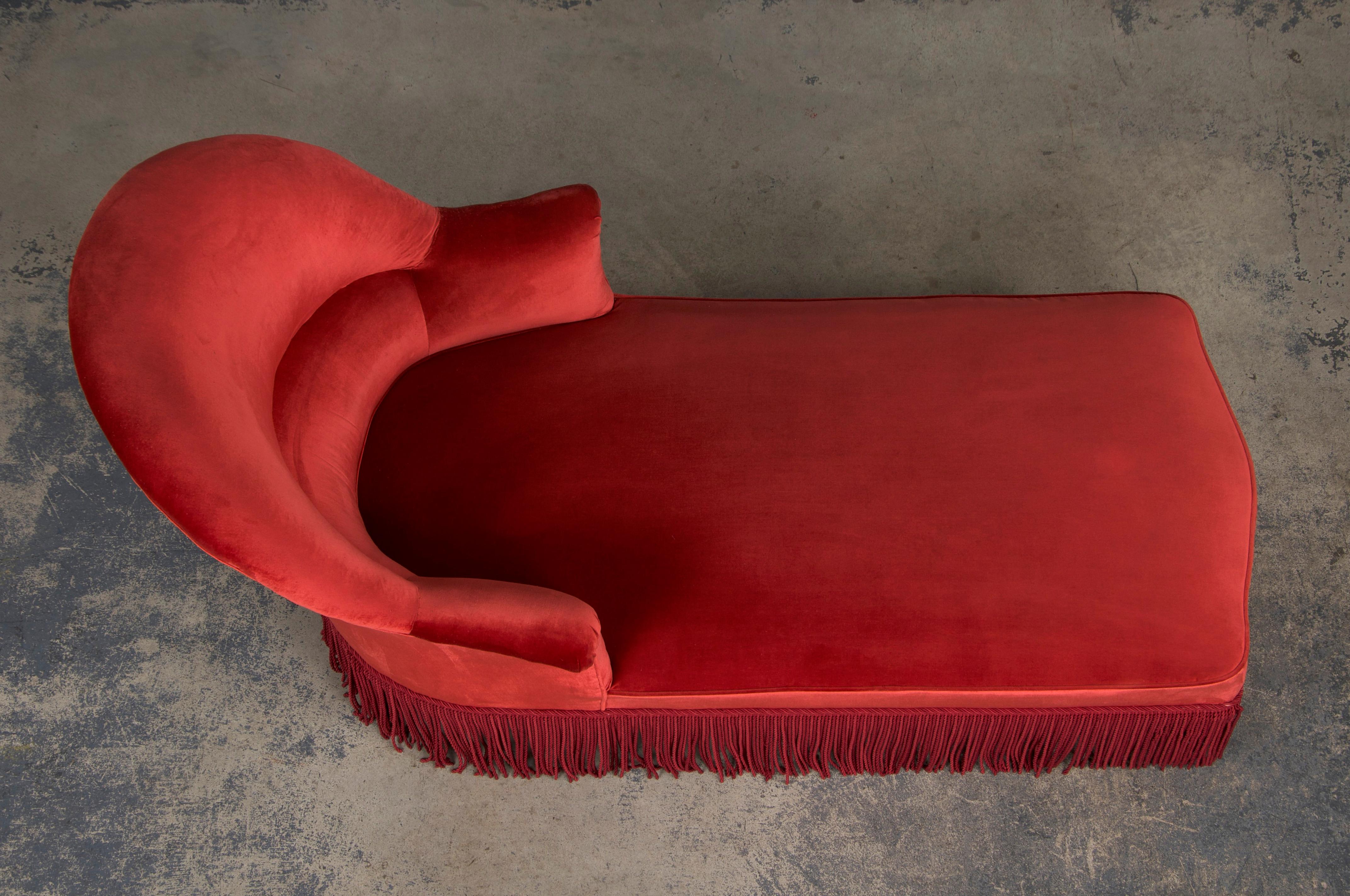 19th Century French Napoleon III Chaise Lounge W/ Red Velvet For Sale 4