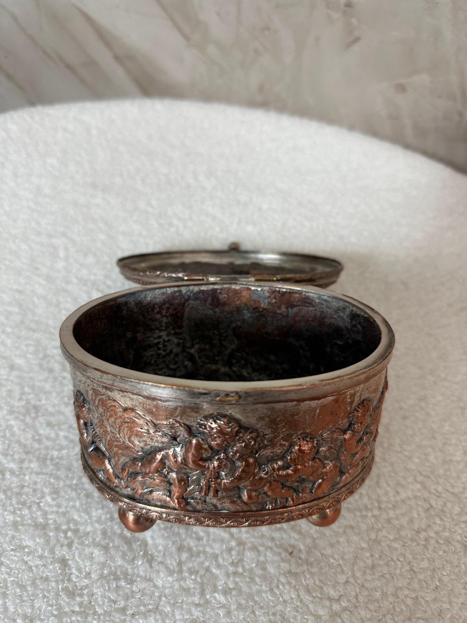 19. Jahrhundert Französisch Napoleon III Kupferschmuck Boxe, 1870er Jahre im Angebot 5